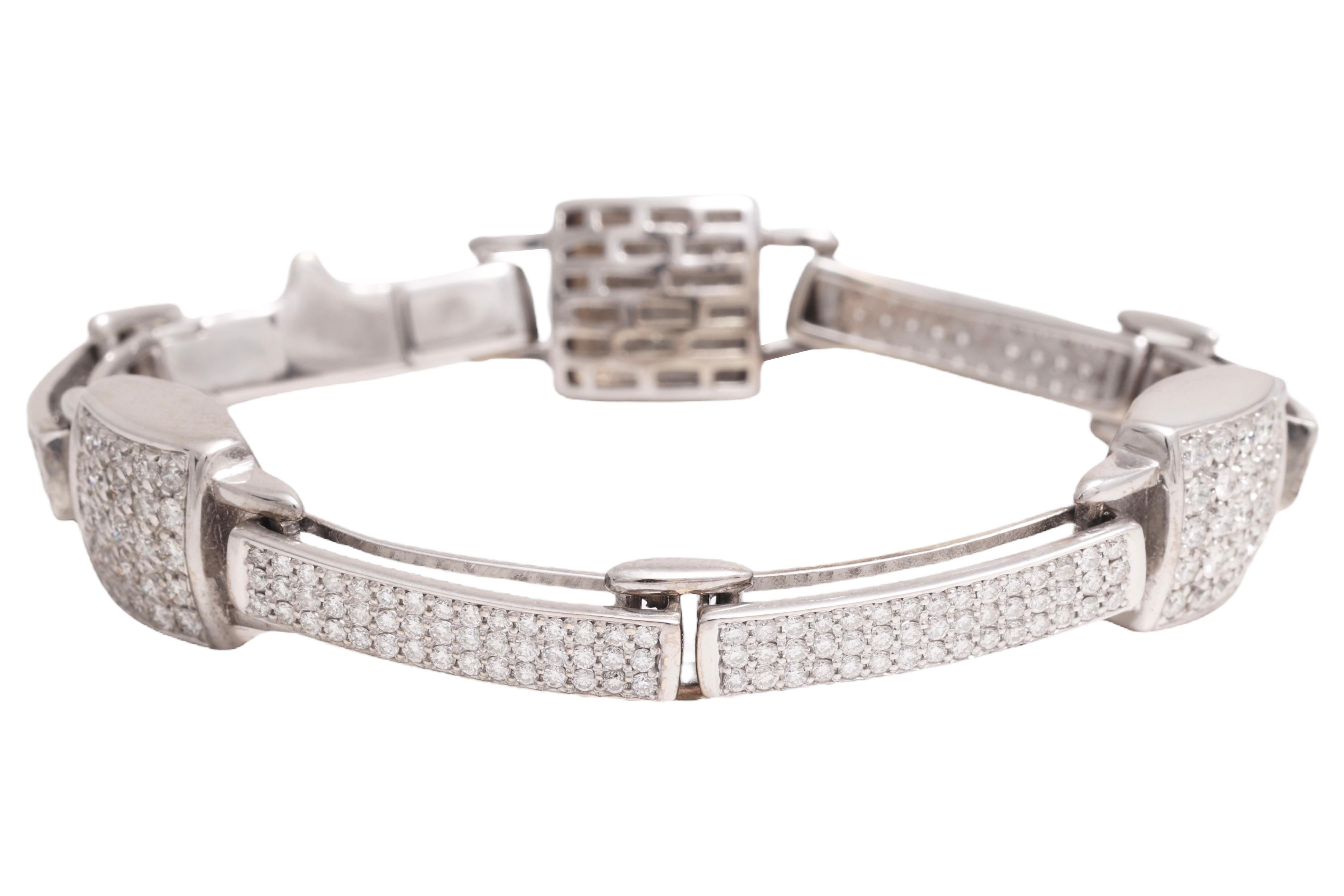 Artisan 18 kt. White Gold Bracelet with 4.77 ct. Pavé set Diamonds For Sale