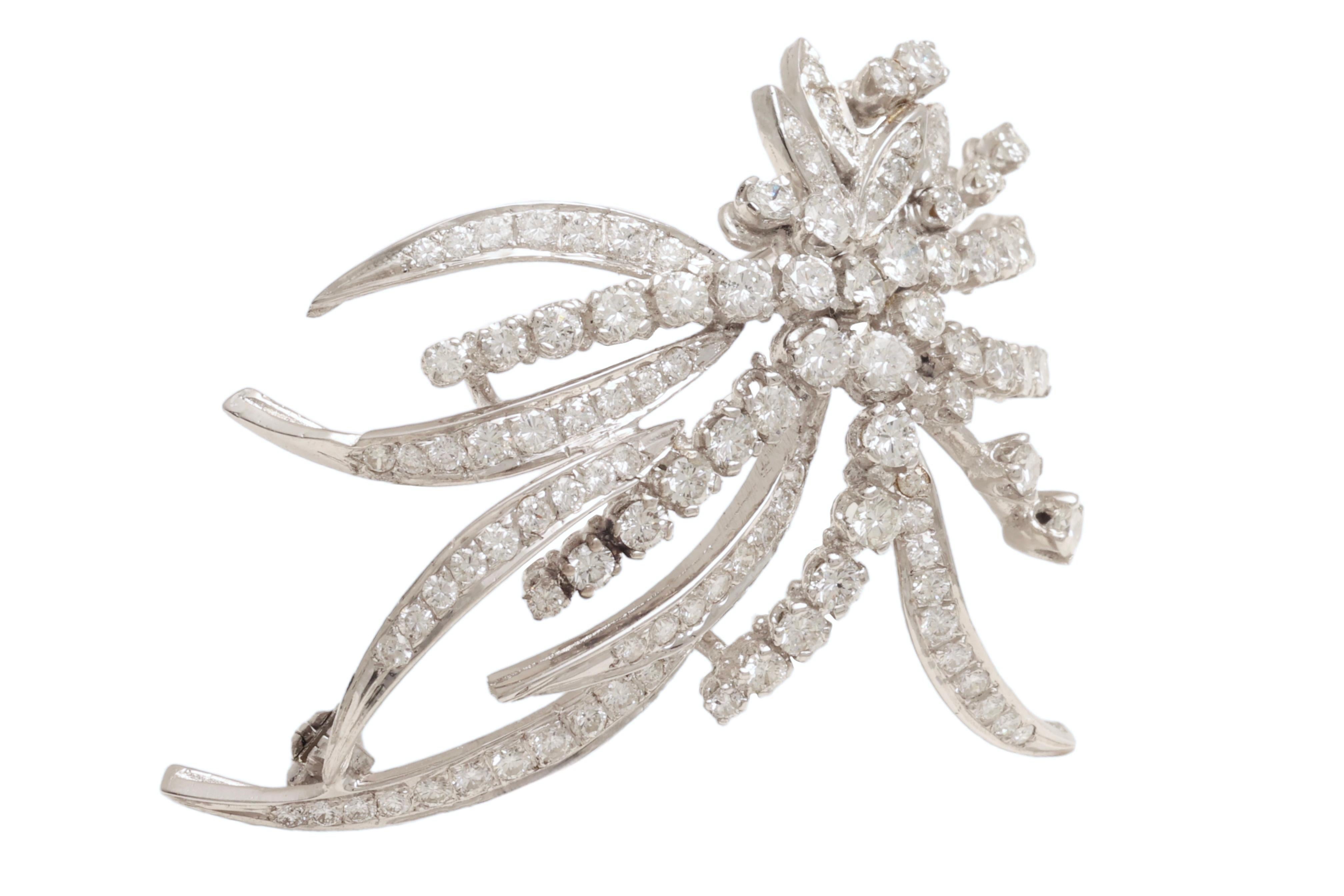 Artisan 18 kt. White Gold Brooch set with 6.5 ct. Brilliant cut Diamonds For Sale