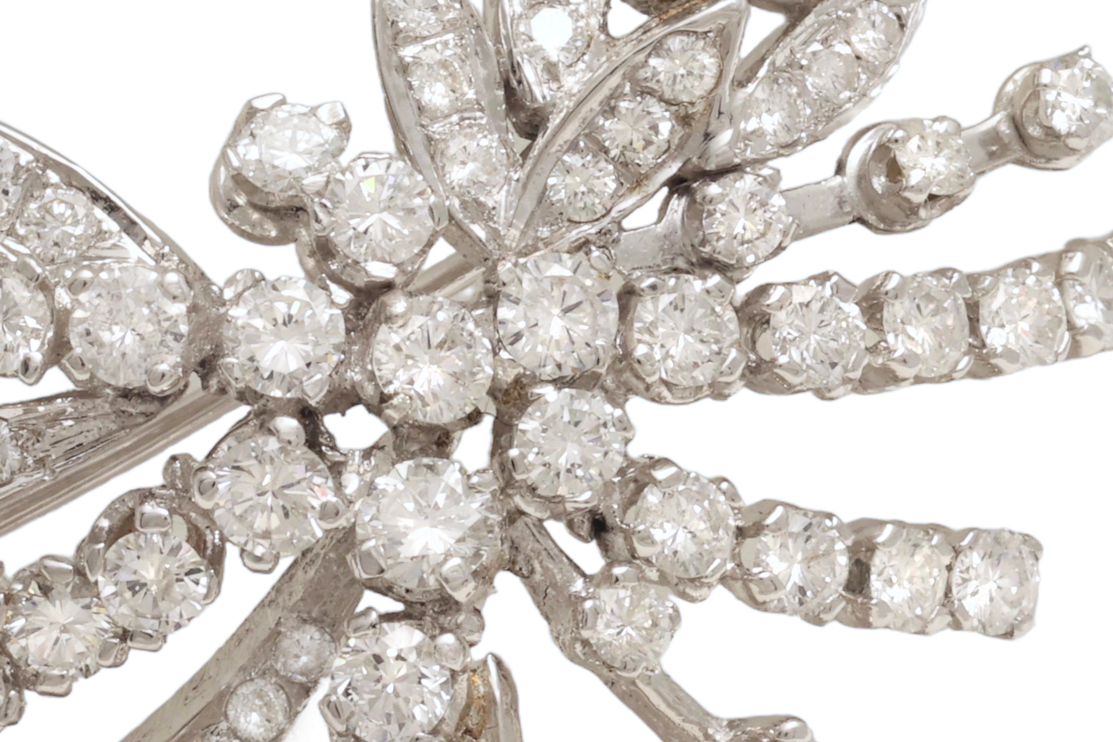 18 kt. Broche en or blanc sertie de 6,5 ct. Diamants taille brillant Pour femmes en vente