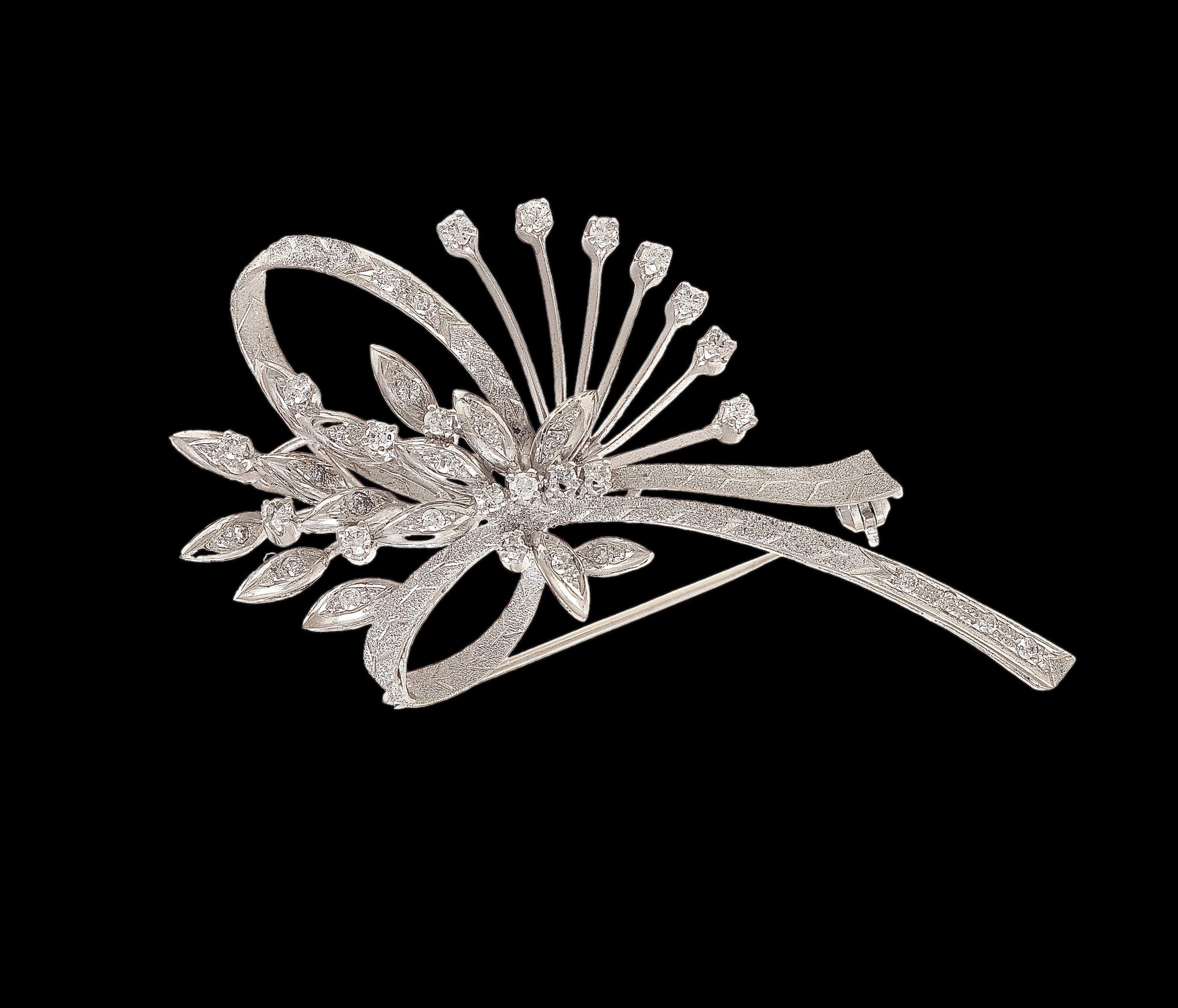  18 kt. White Gold Brooch with 1.52 ct. Brilliant Cut Diamonds For Sale 5