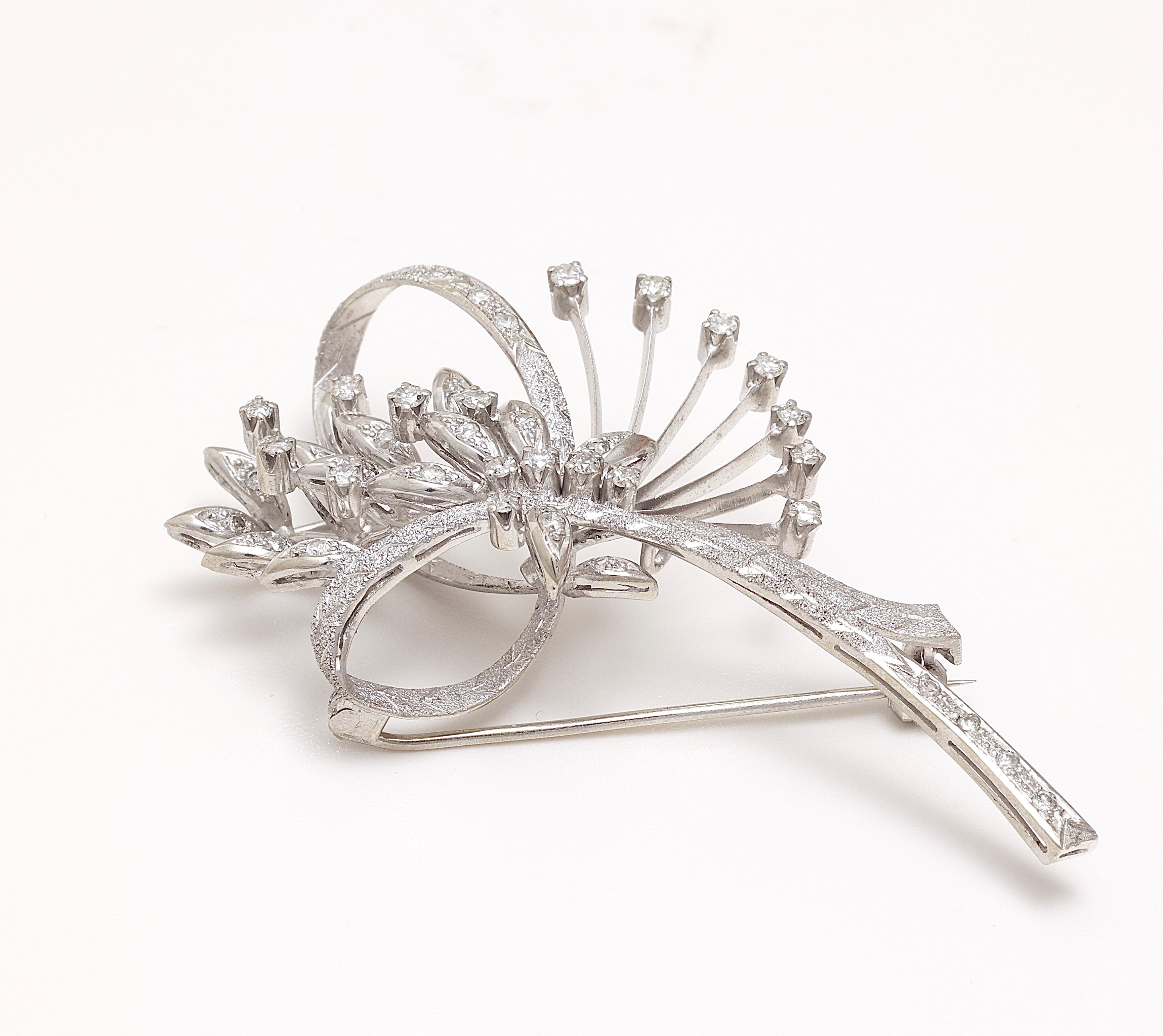 Women's  18 kt. White Gold Brooch with 1.52 ct. Brilliant Cut Diamonds For Sale