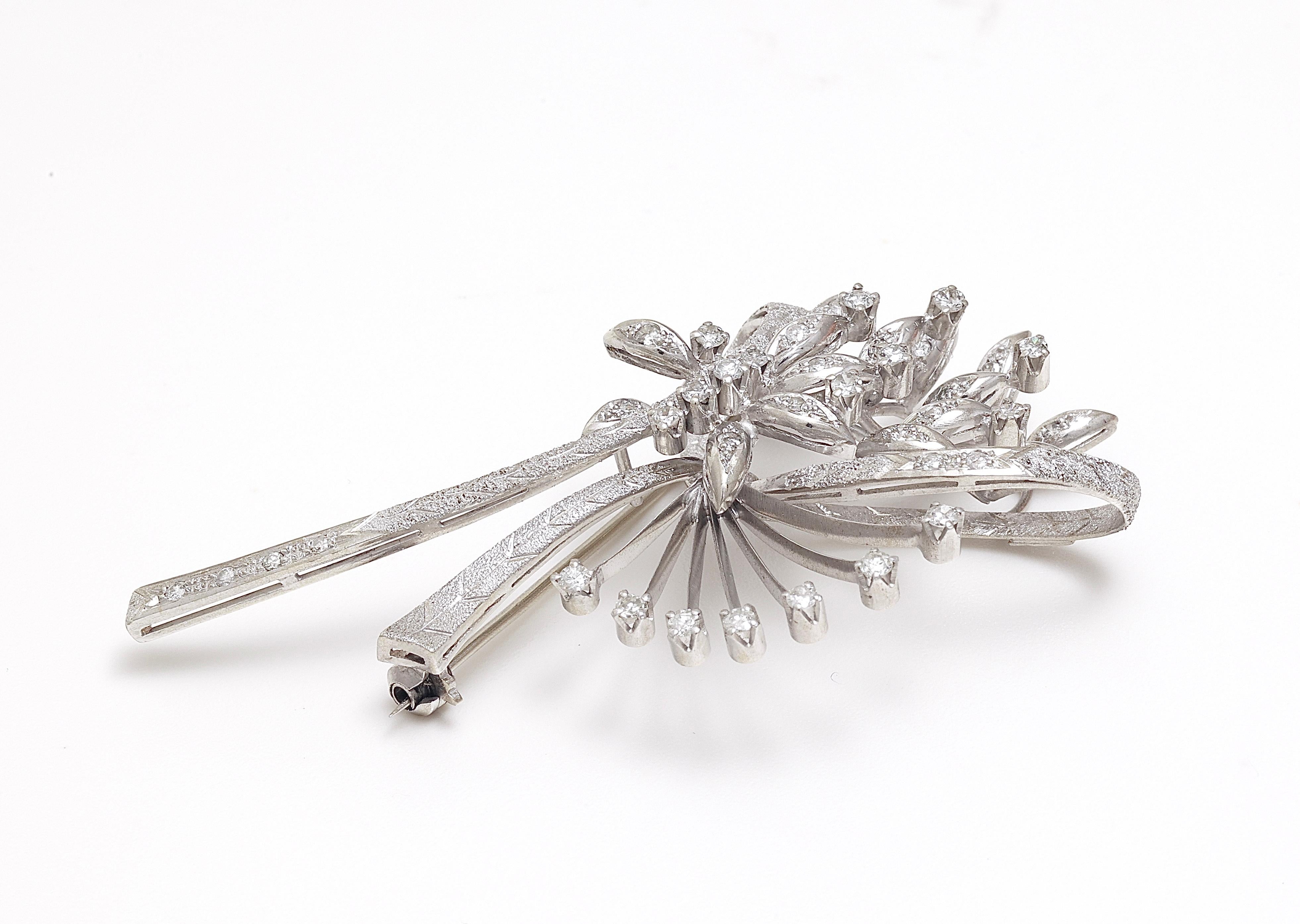  18 kt. White Gold Brooch with 1.52 ct. Brilliant Cut Diamonds For Sale 1