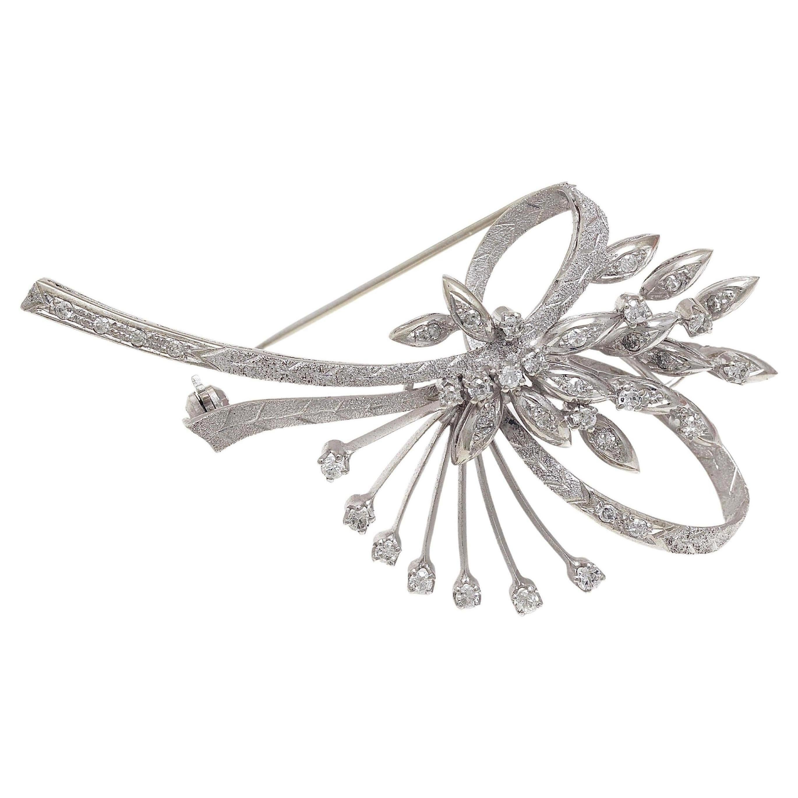  18 kt. White Gold Brooch with 1.52 ct. Brilliant Cut Diamonds For Sale