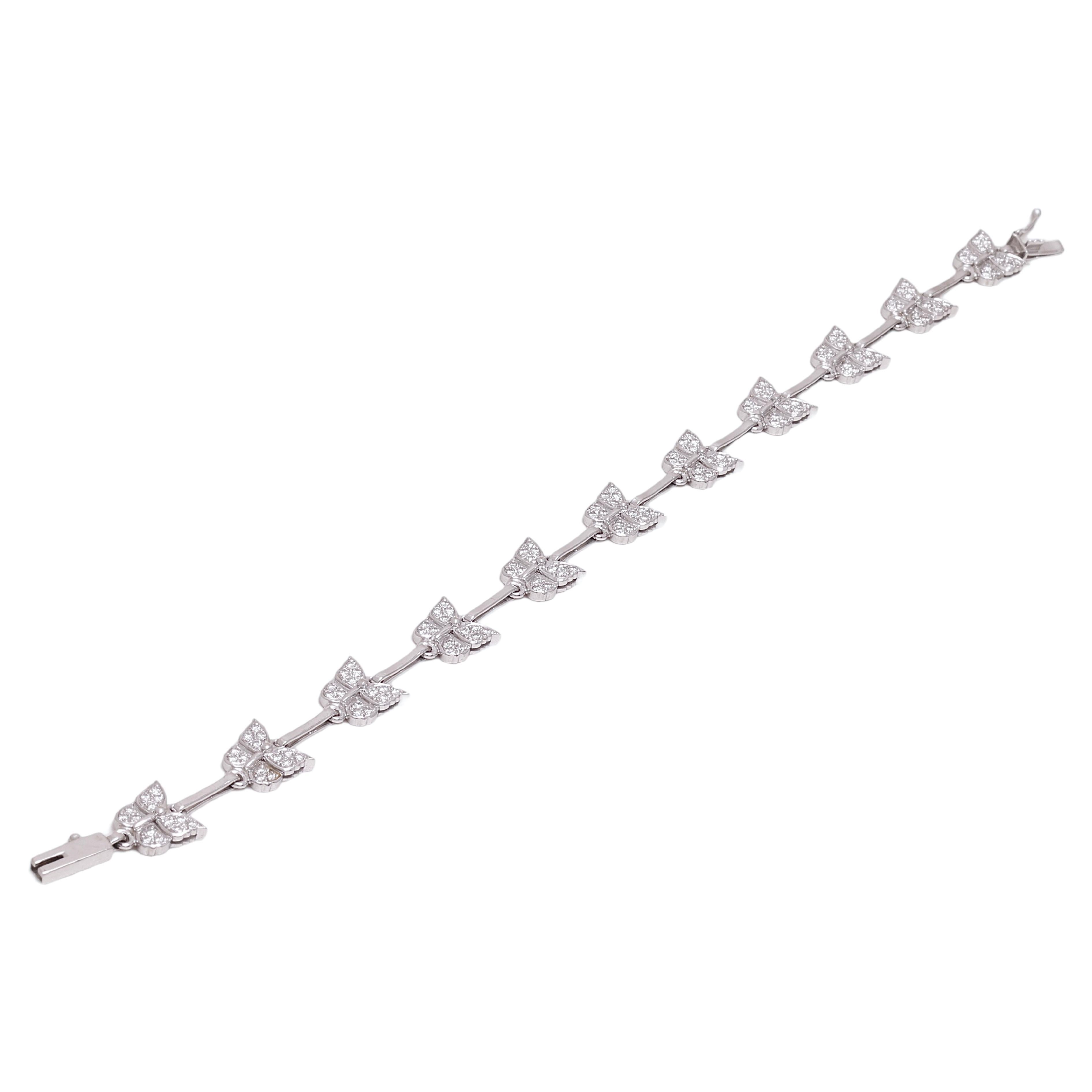  18 kt. White Gold Butterfly Bracelet Set with 1.32 ct. Diamonds In New Condition For Sale In Antwerp, BE