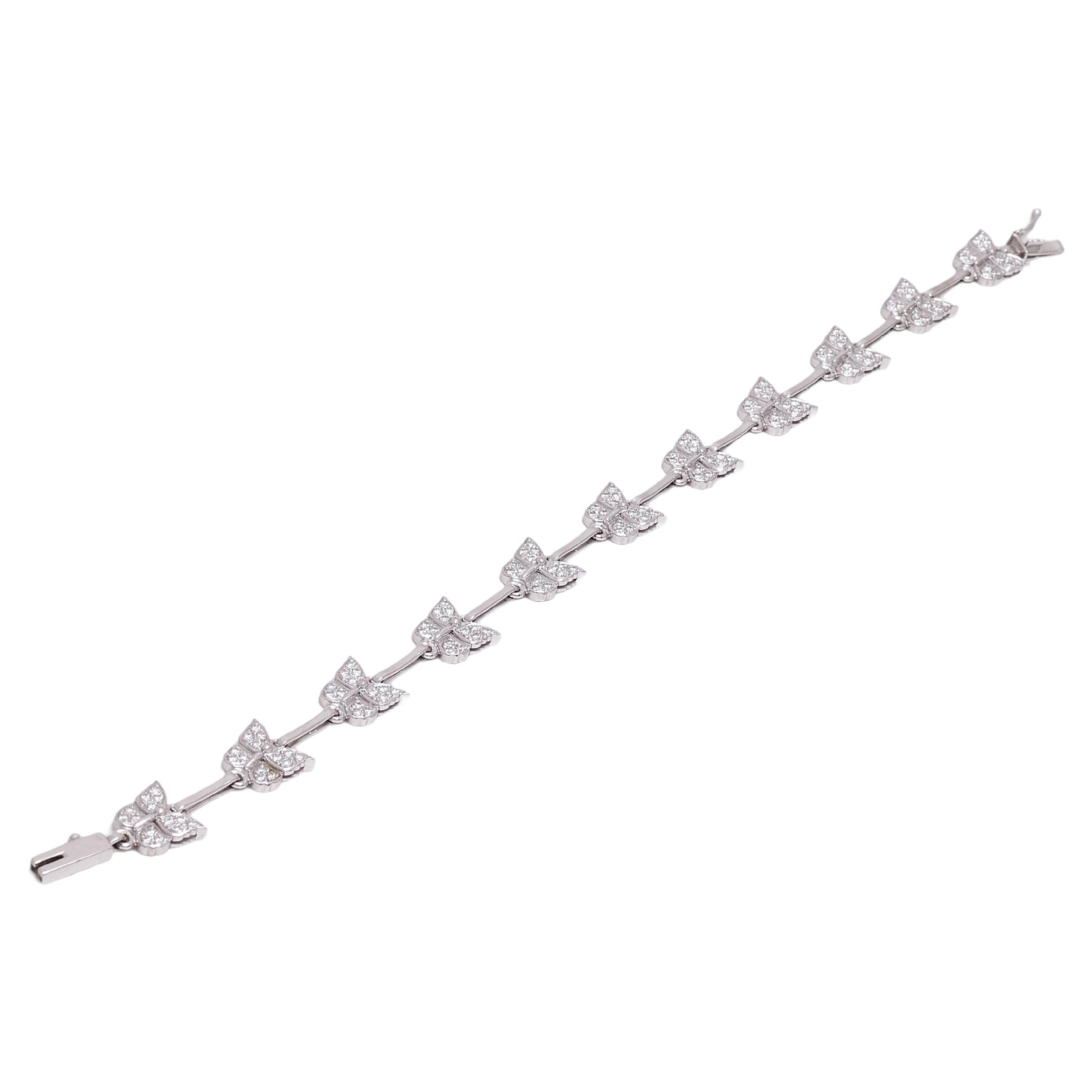 Brilliant Cut 18 kt. White Gold Butterfly Bracelet Set with 1.32 ct. Diamonds For Sale