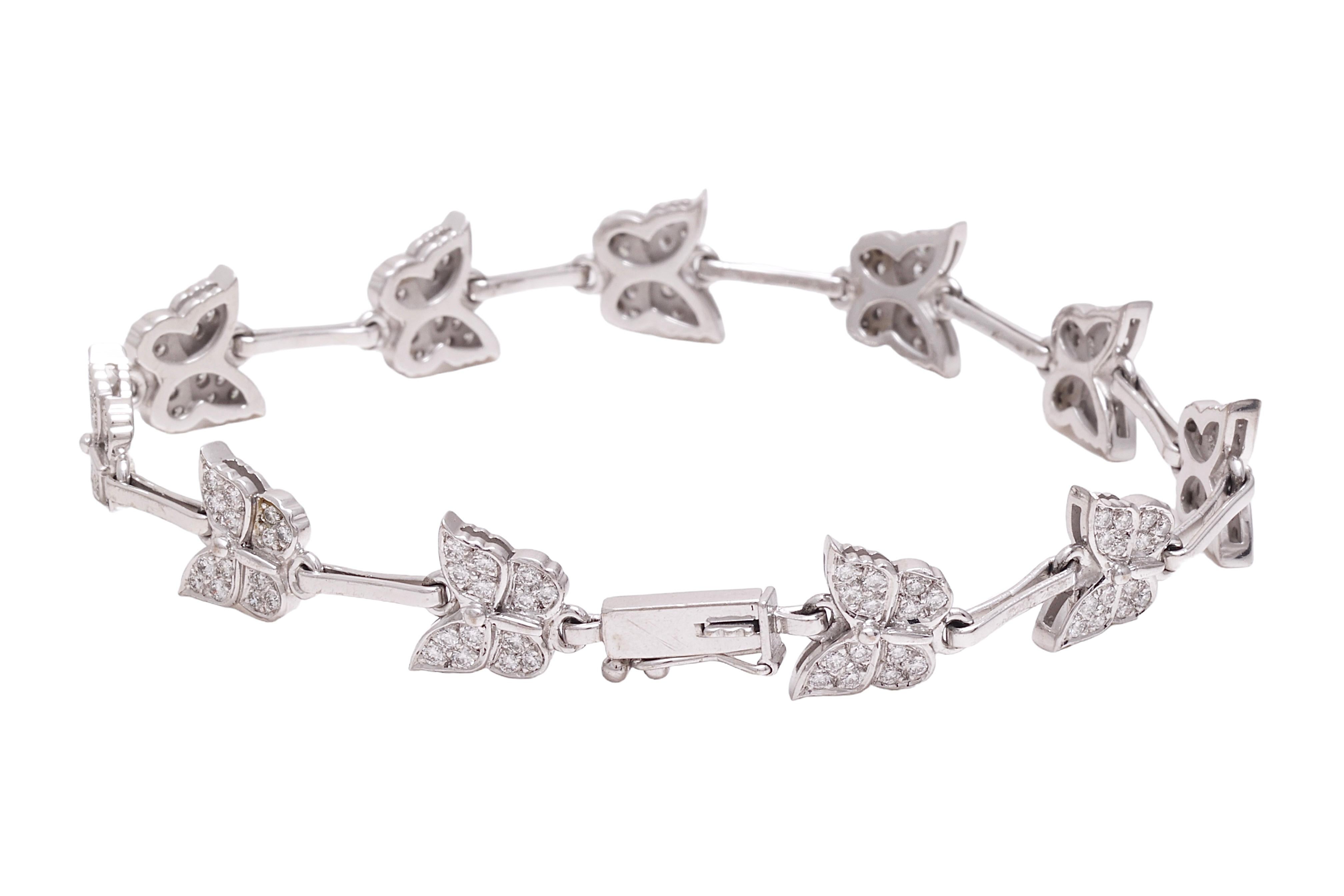  18 kt. White Gold Butterfly Bracelet Set with 1.32 ct. Diamonds For Sale 2