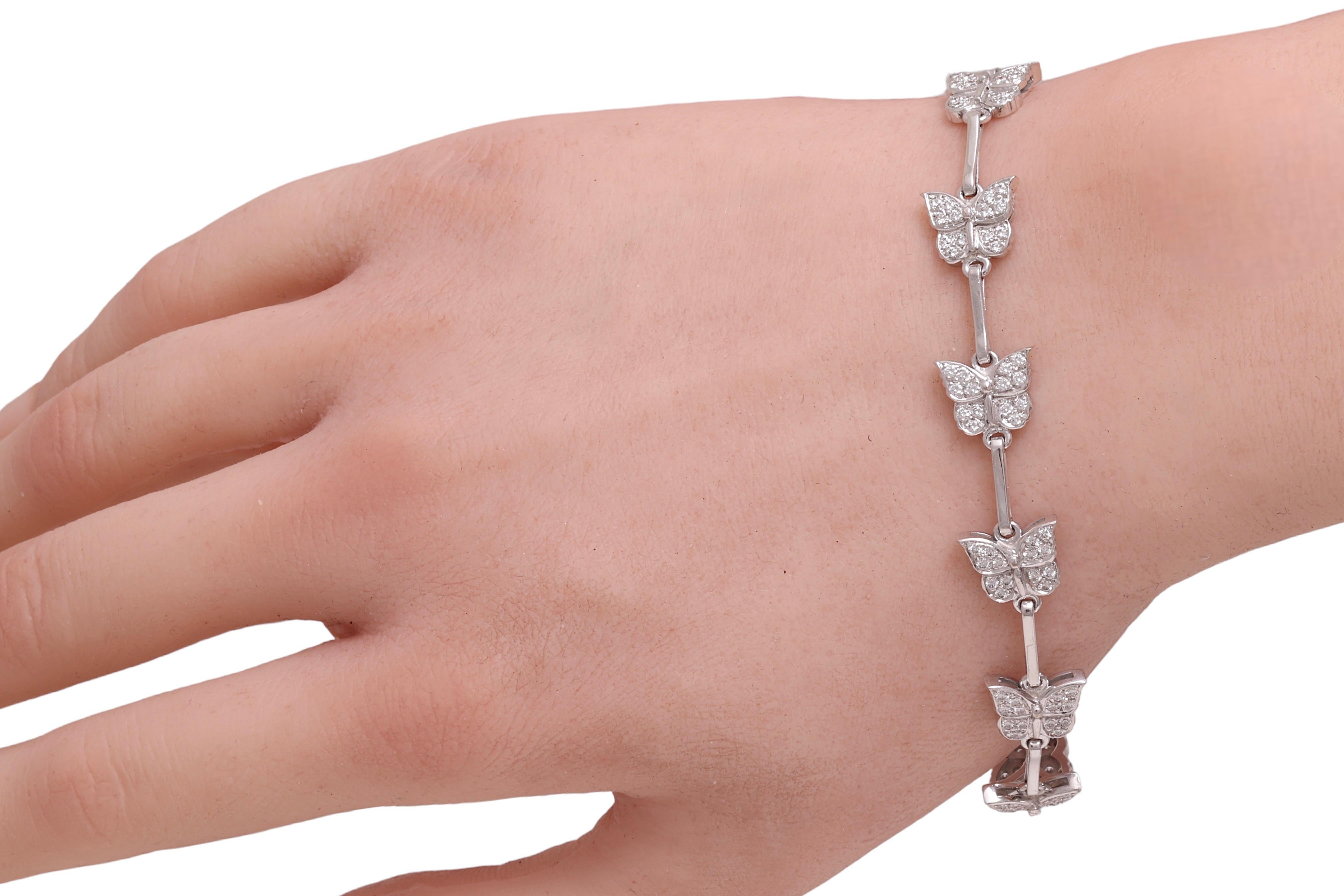  18 kt. White Gold Butterfly Bracelet Set with 1.32 ct. Diamonds For Sale 3