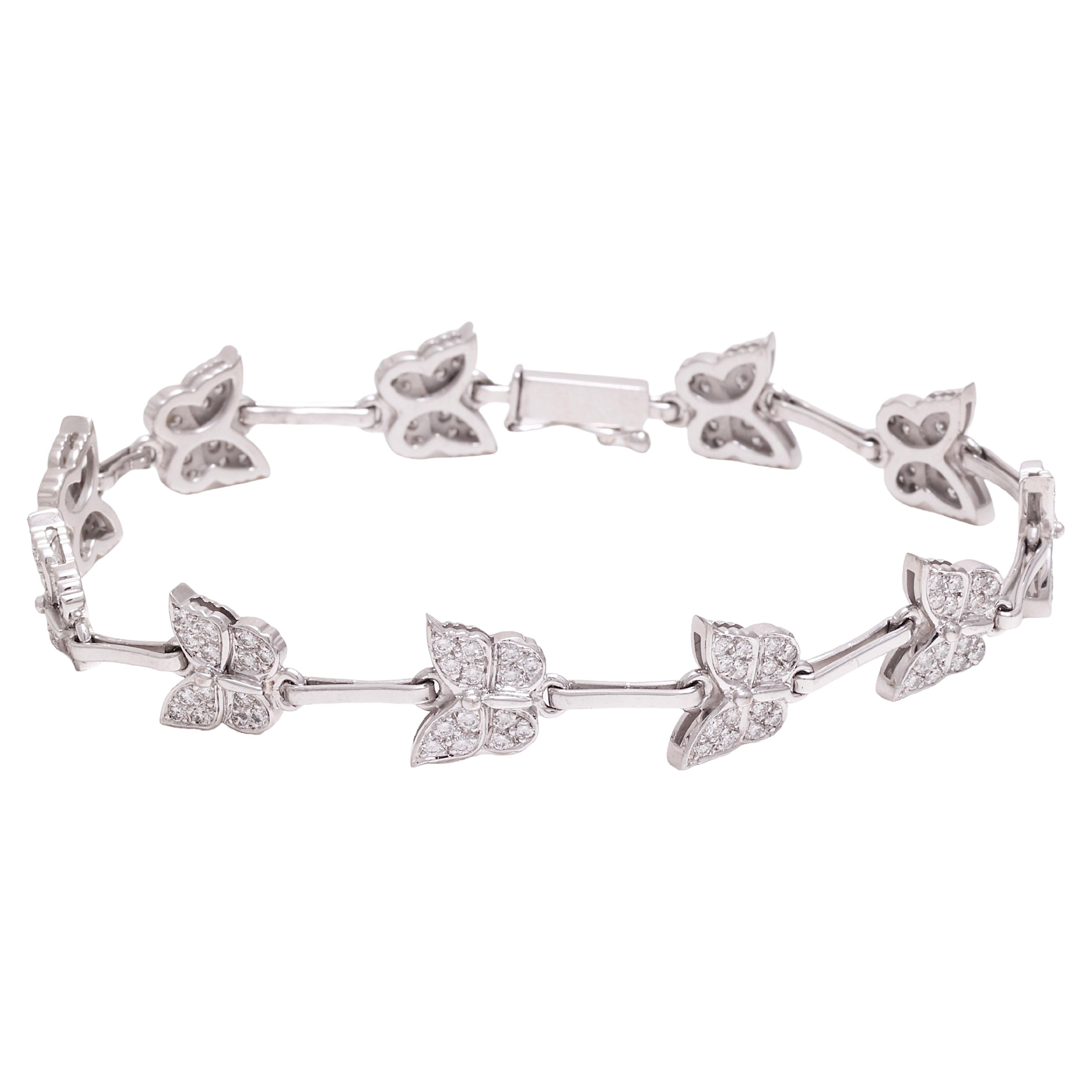  18 kt. White Gold Butterfly Bracelet Set with 1.32 ct. Diamonds For Sale