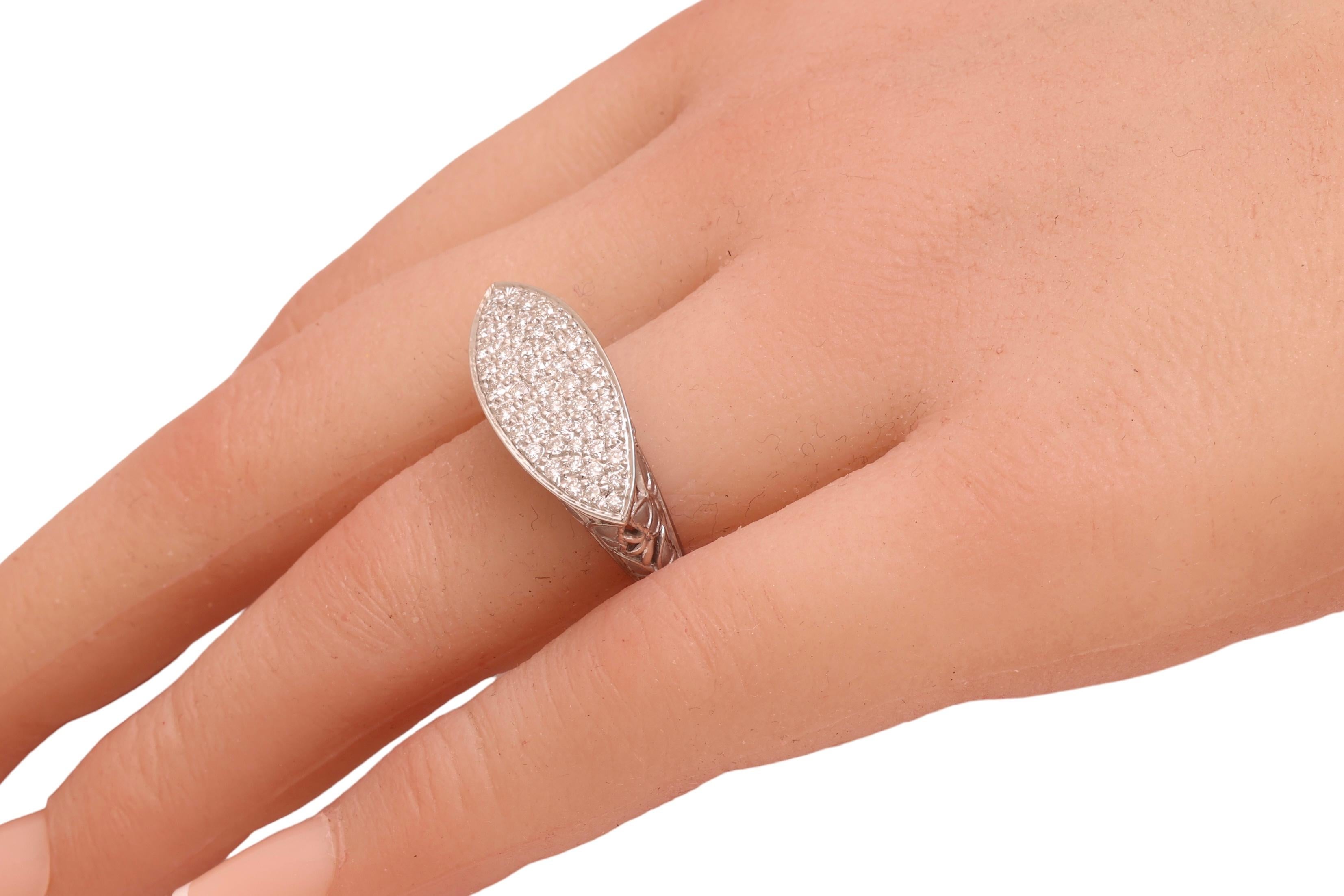 18 kt. White Gold Carrera y Carrera 0.86 ct. Diamond Ring, Butterfly Dance For Sale 1