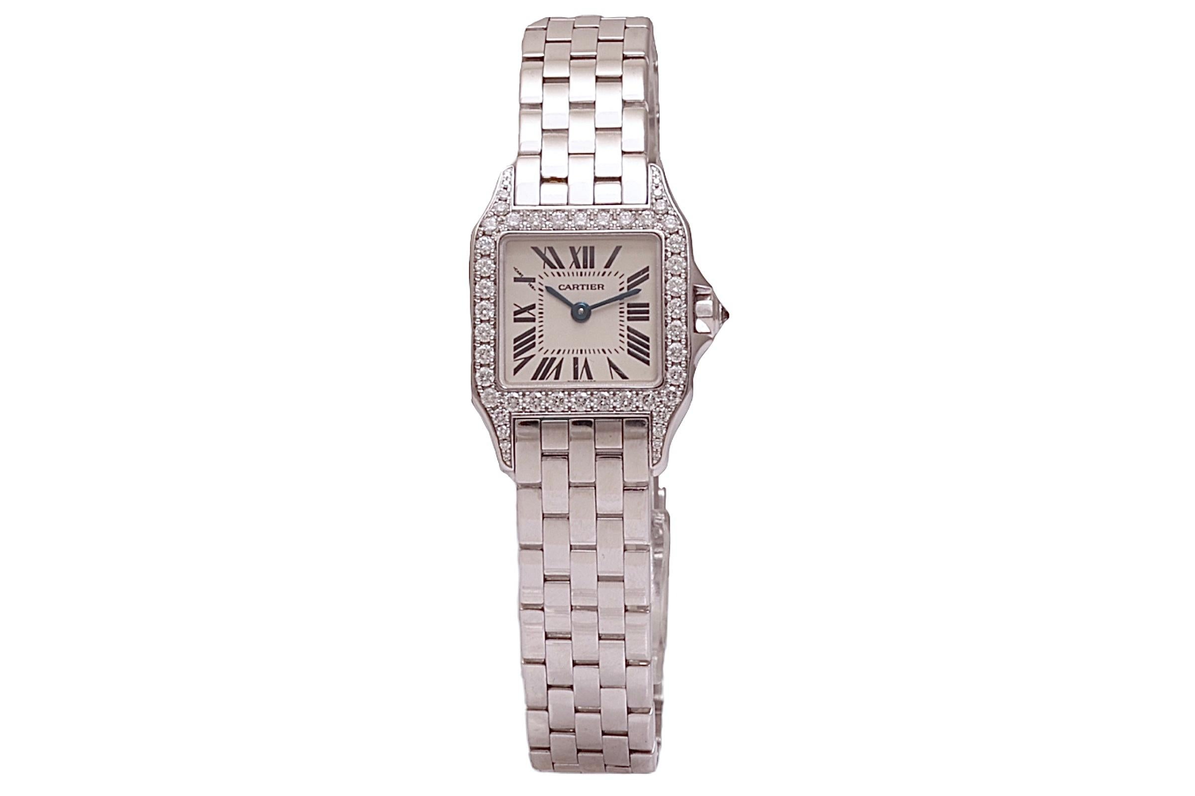 18 kt White Gold Cartier Santos Demoiselle Ladies Wristwatch With Box and Papers In Excellent Condition For Sale In Antwerp, BE