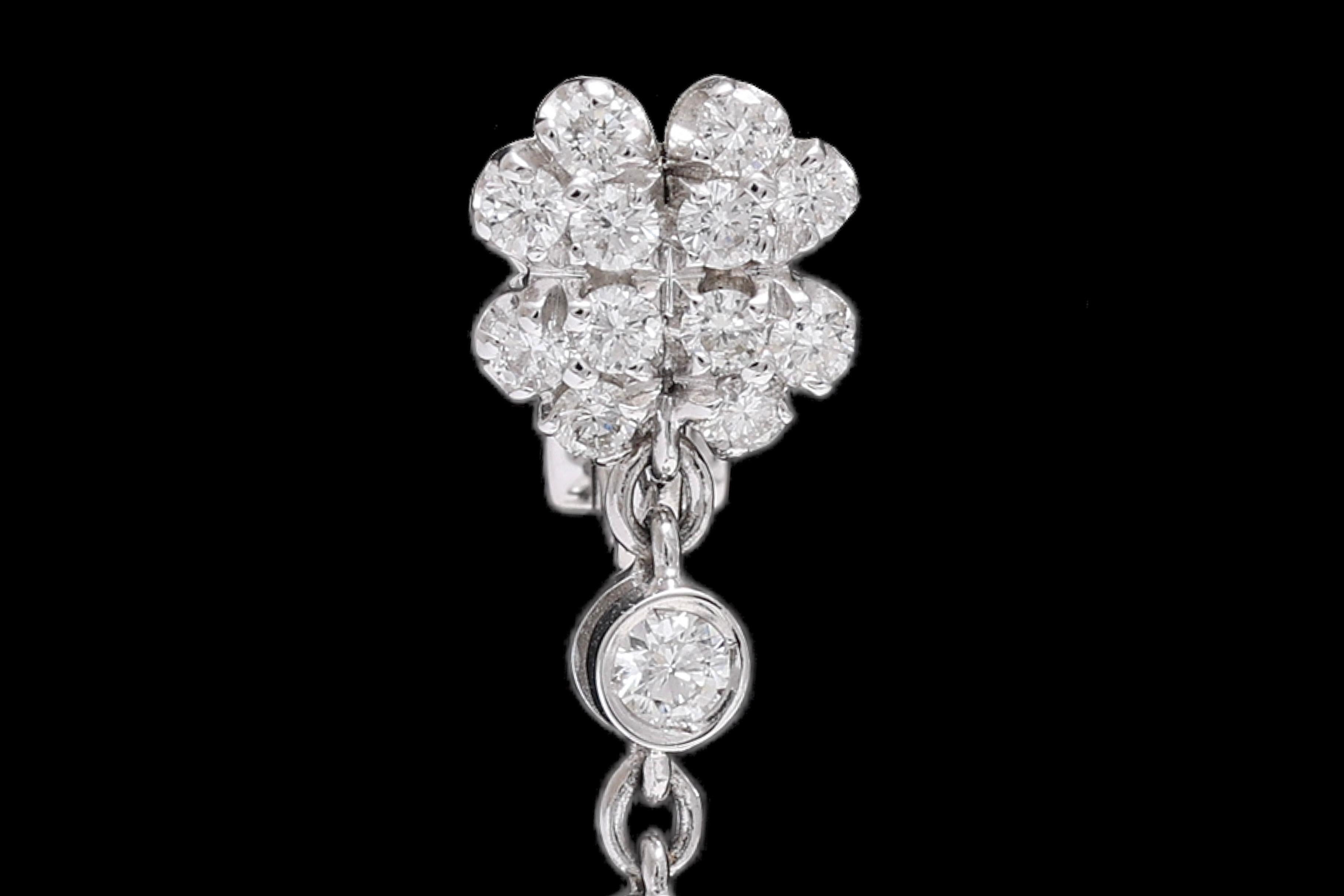 Boucles d'oreilles chandelier / pendantes en or blanc 18 kt. avec perles et 2.47 ct. Diamants Unisexe en vente