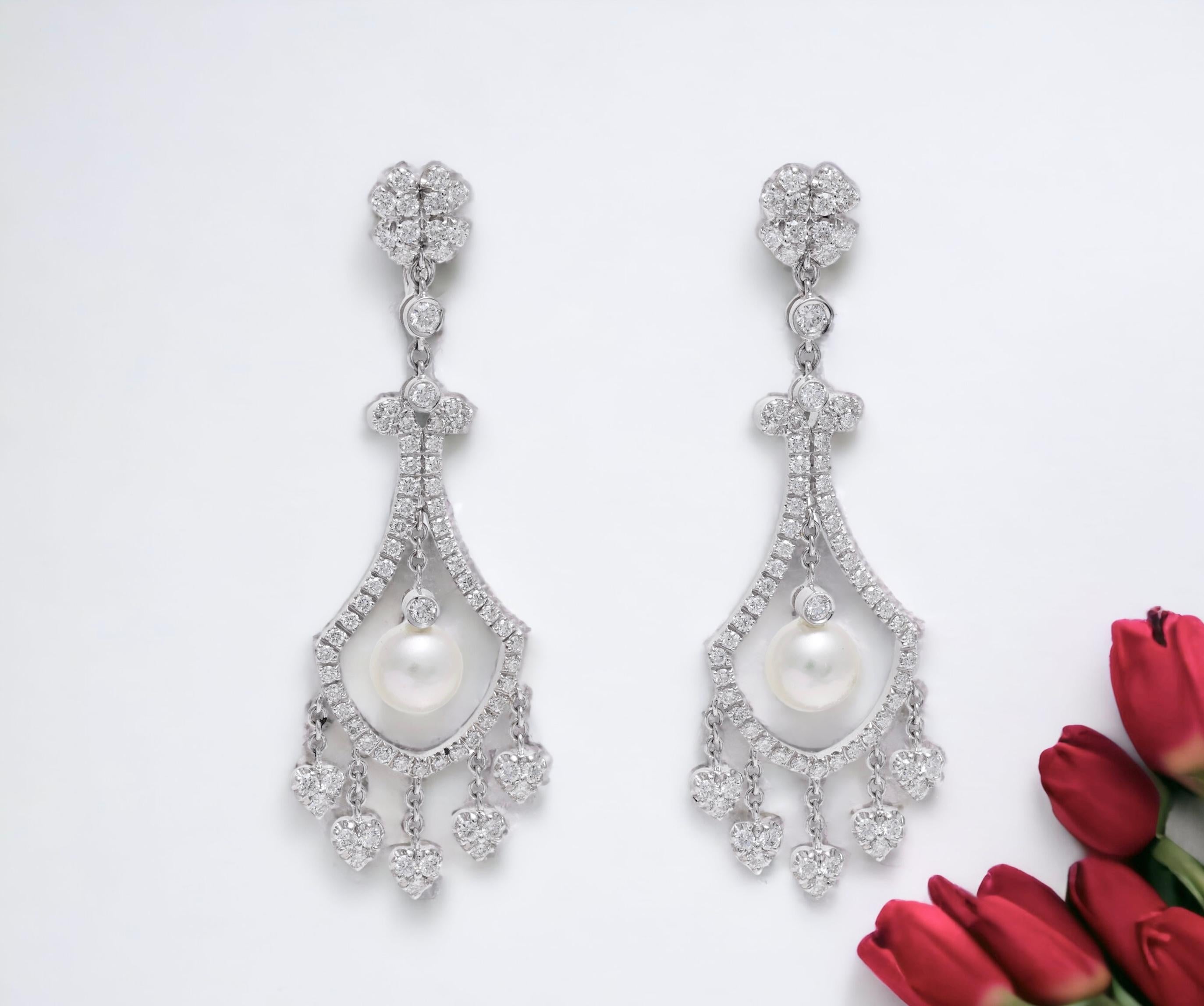 18 kt. white Gold Chandelier / Dangle Earrings With Pearls and 2.47 ct. Diamonds For Sale 2