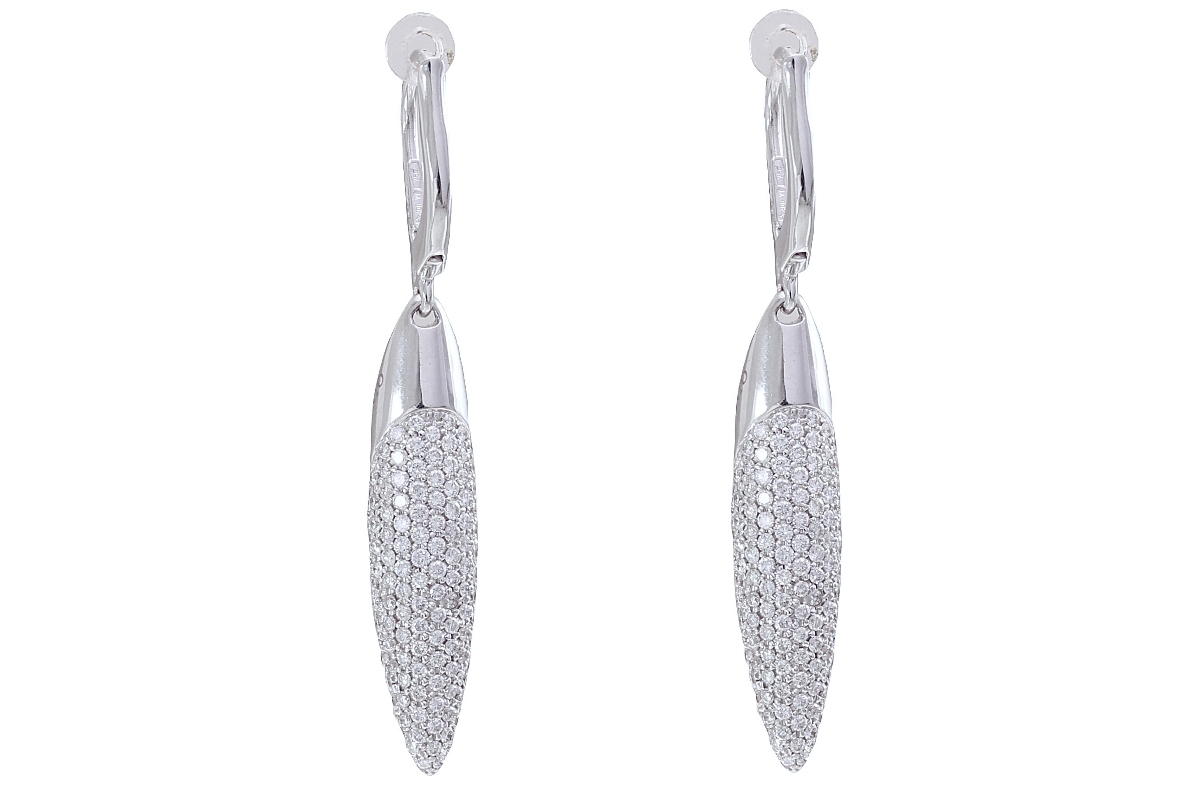 Brilliant Cut 18 kt. White Gold Chimento Dangle Earrings With 2.6 ct. Diamond For Sale