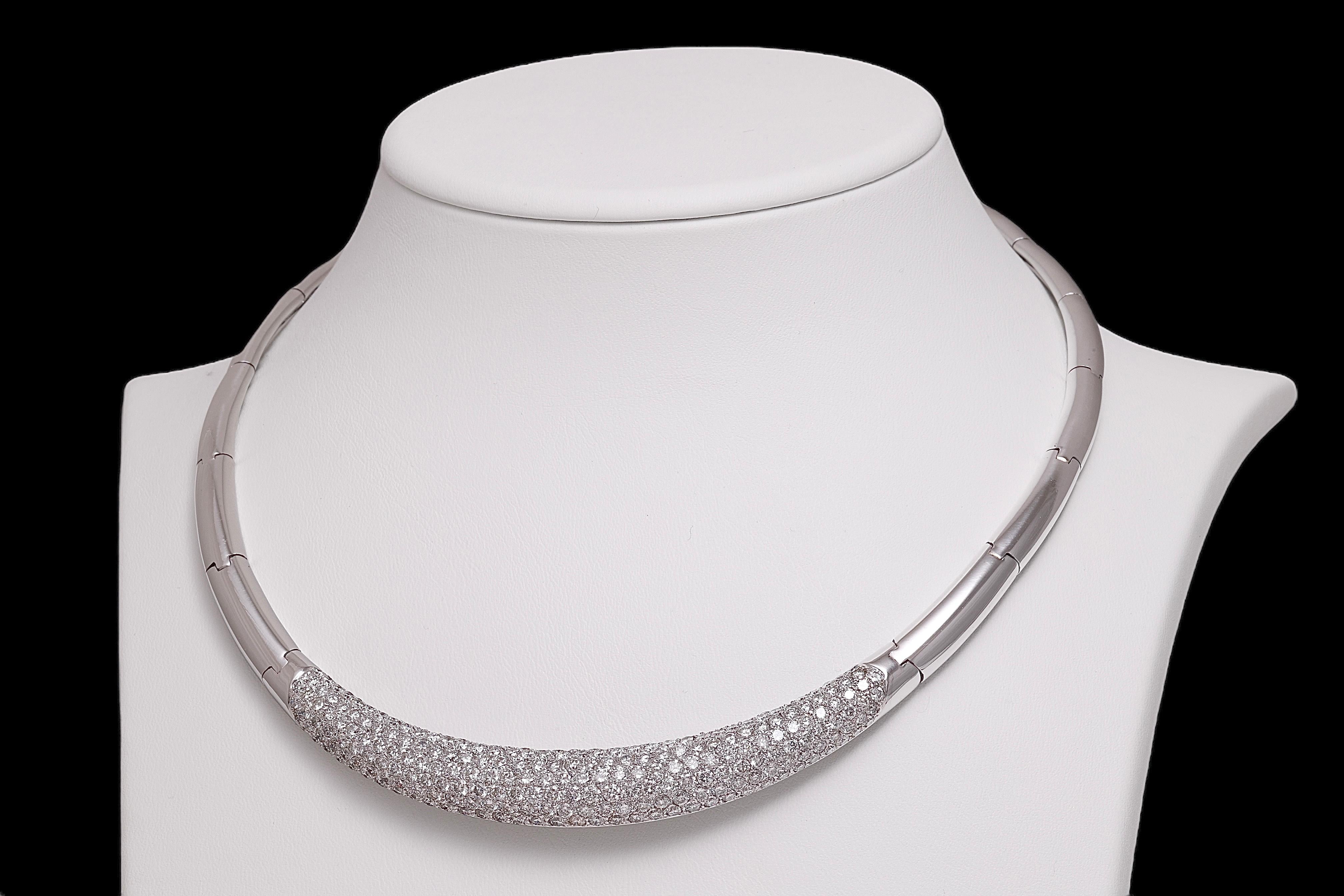 18 kt. White Gold Choker Necklace Top Quality 10 ct. Brilliant cut Diamonds In New Condition For Sale In Antwerp, BE