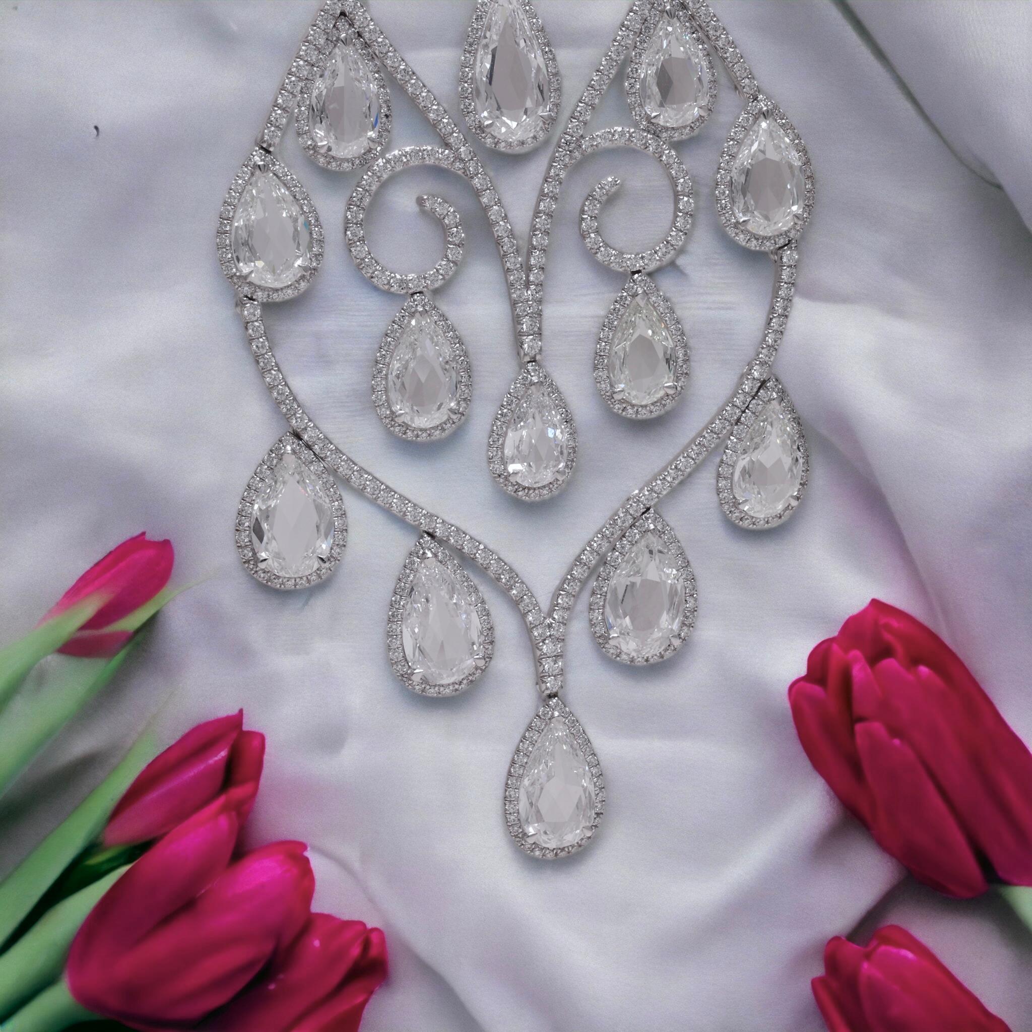 Women's 18 kt. White Gold Chopard Chandelier Earrings With approx. 28.56 ct. Diamonds For Sale
