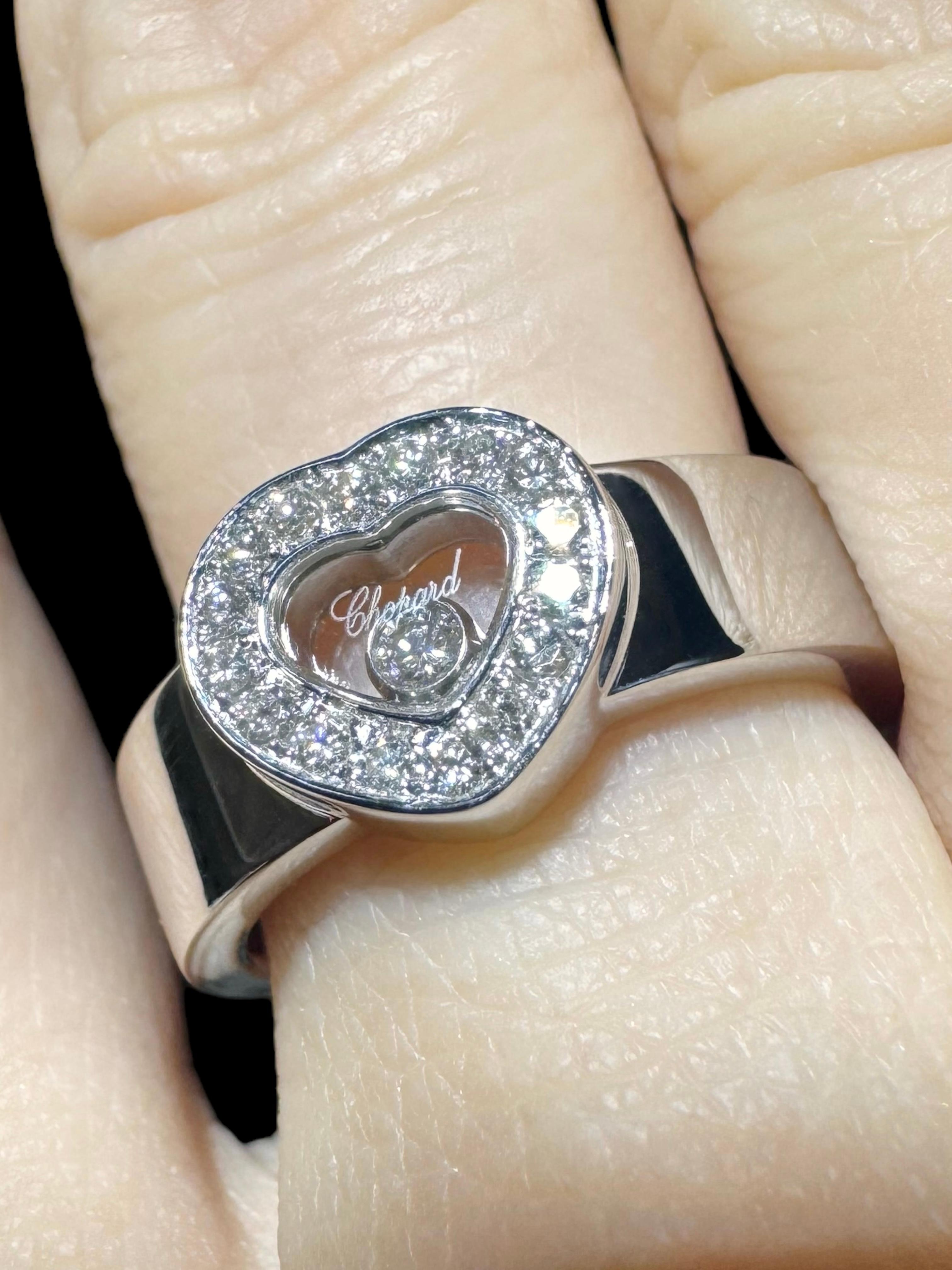18 kt. White Gold Chopard  Happy Diamond Hart Shape Ring For Sale 7