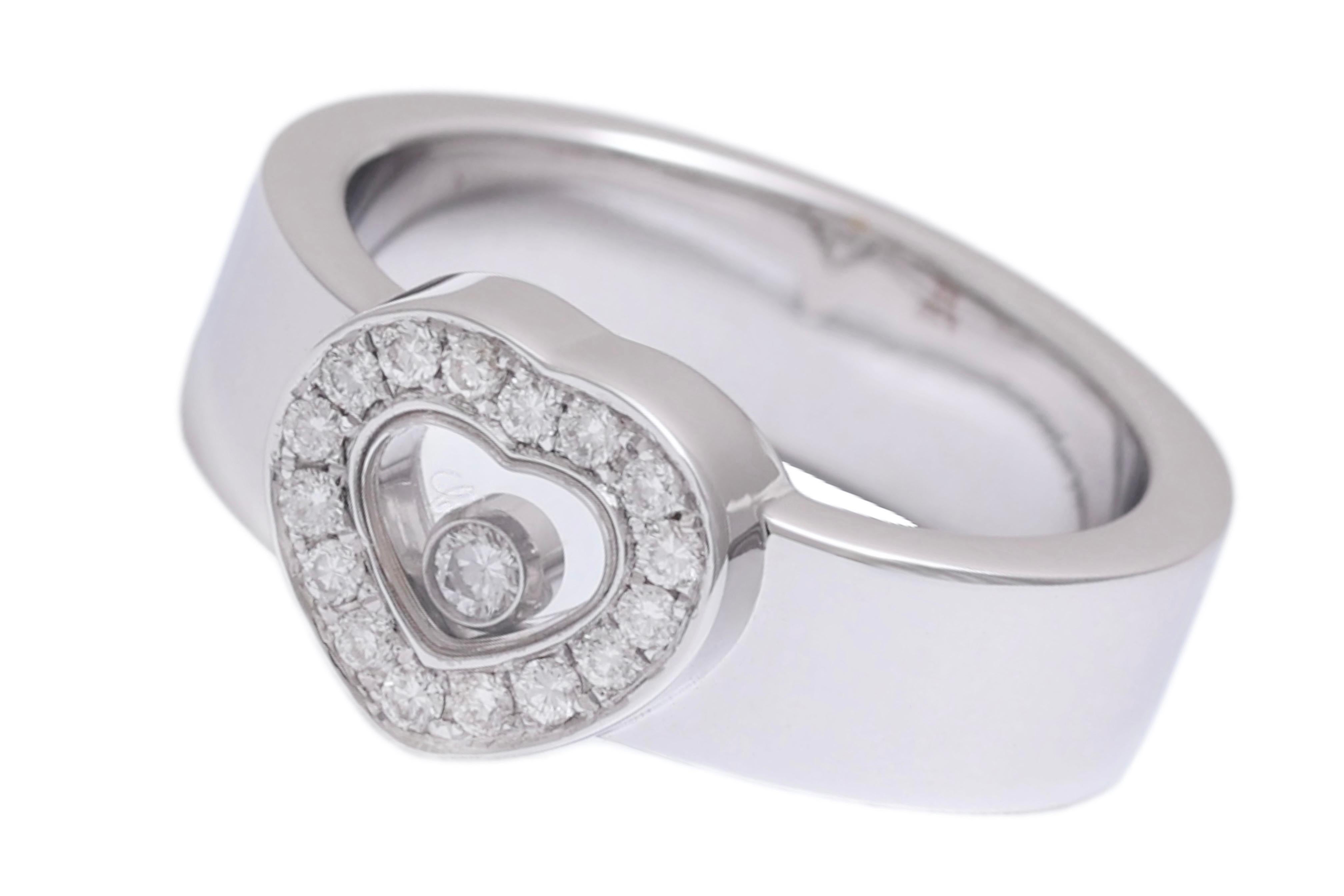 Brilliant Cut 18 kt. White Gold Chopard  Happy Diamond Hart Shape Ring For Sale