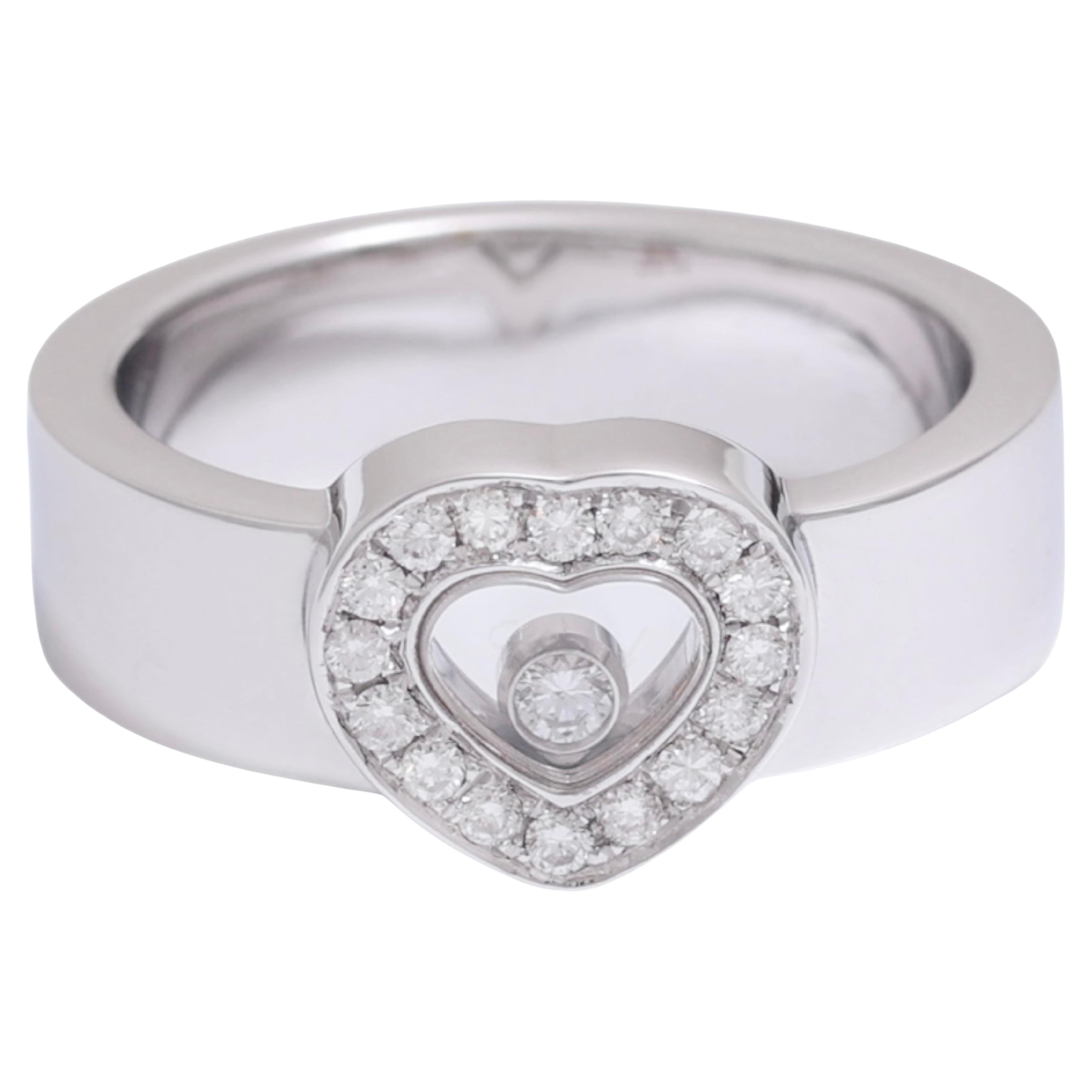18 kt. White Gold Chopard  Happy Diamond Hart Shape Ring