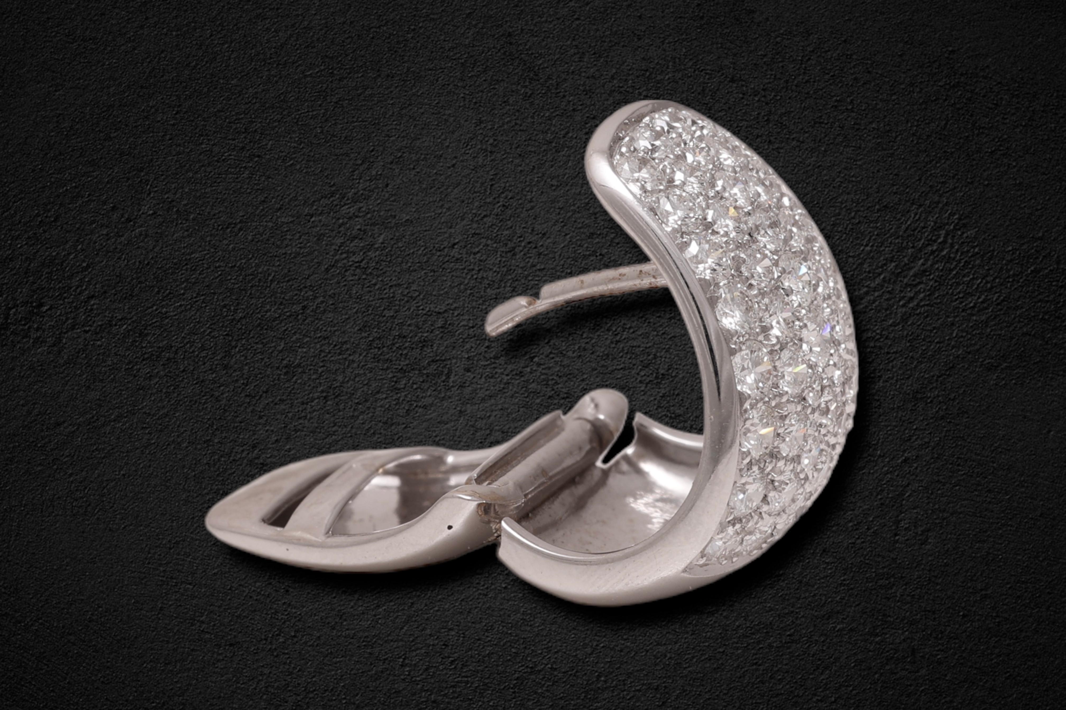 18 kt. Boucles d'oreilles à pince en or blanc avec 2.80 Ct. Diamants à taille brillante Unisexe en vente