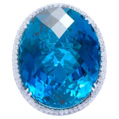 18 kt. Bague cocktail en or blanc 154 carats Topaze bleue de Londres et 8,72 diamants