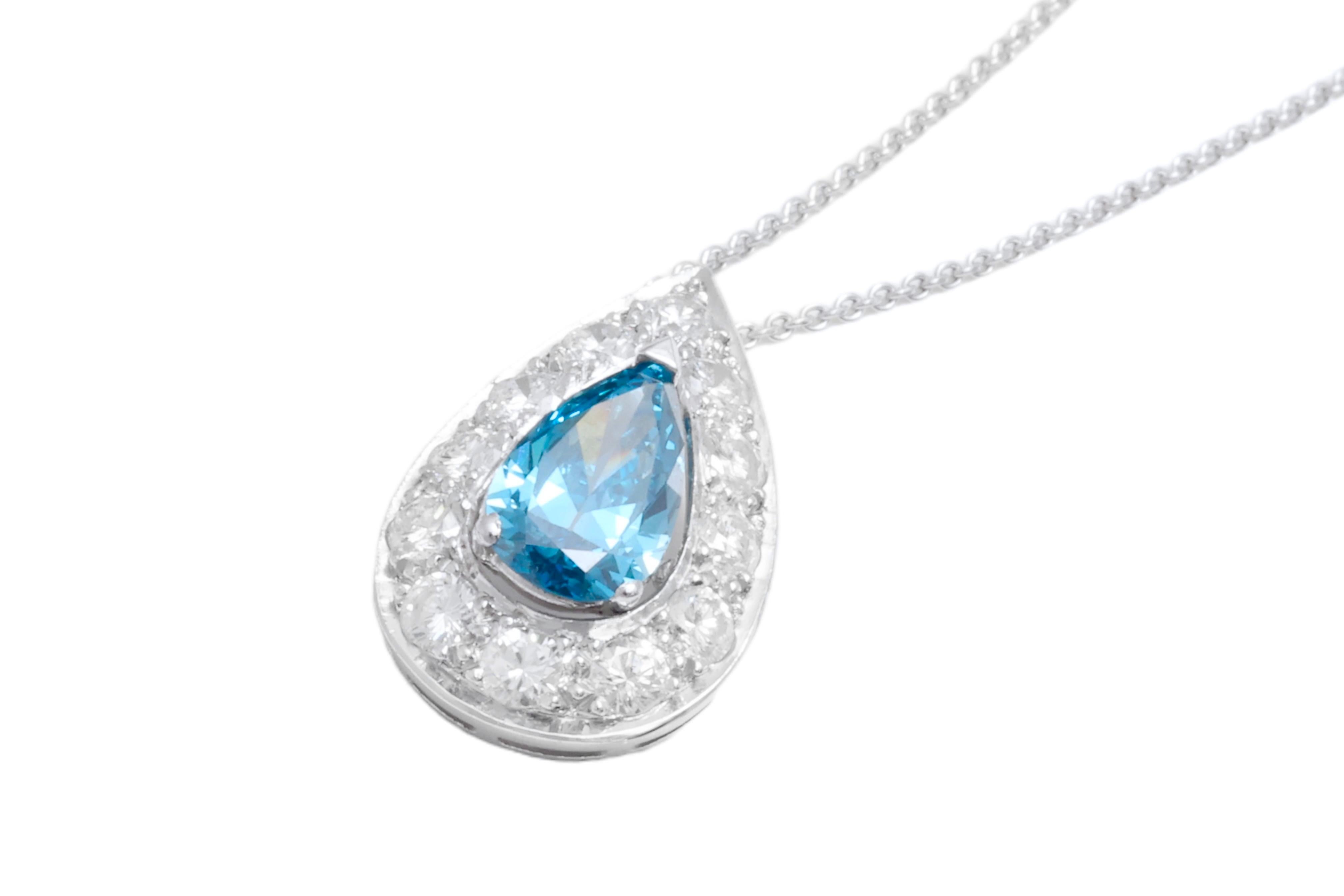 Ciondolo con diamante blu a forma di pera da 1,5 carati in oro bianco 18 Kt con colore potenziato in vendita 6