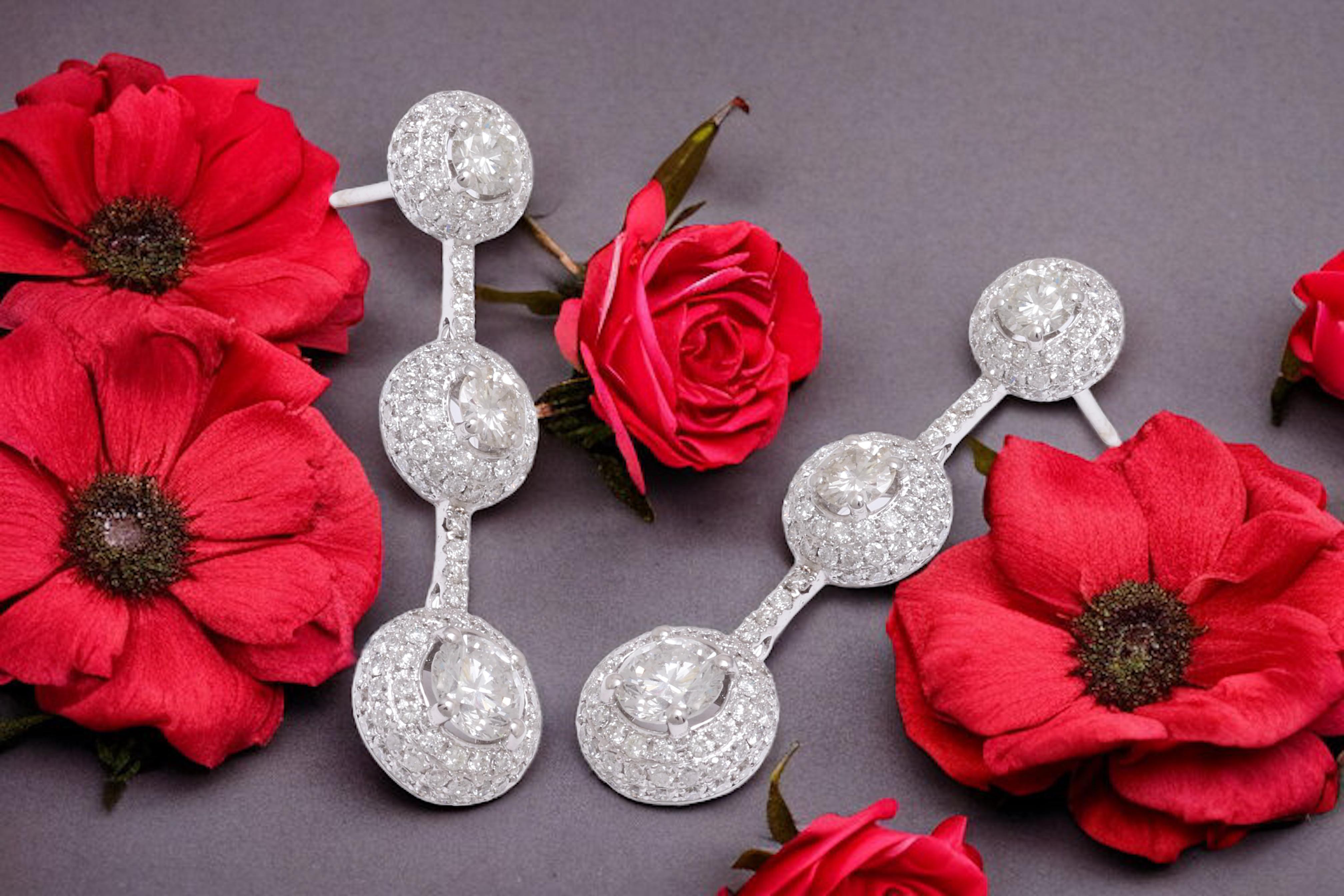 18 kt. Pendientes colgantes de oro blanco con 3,45 ct. Diamantes talla brillante en venta 7