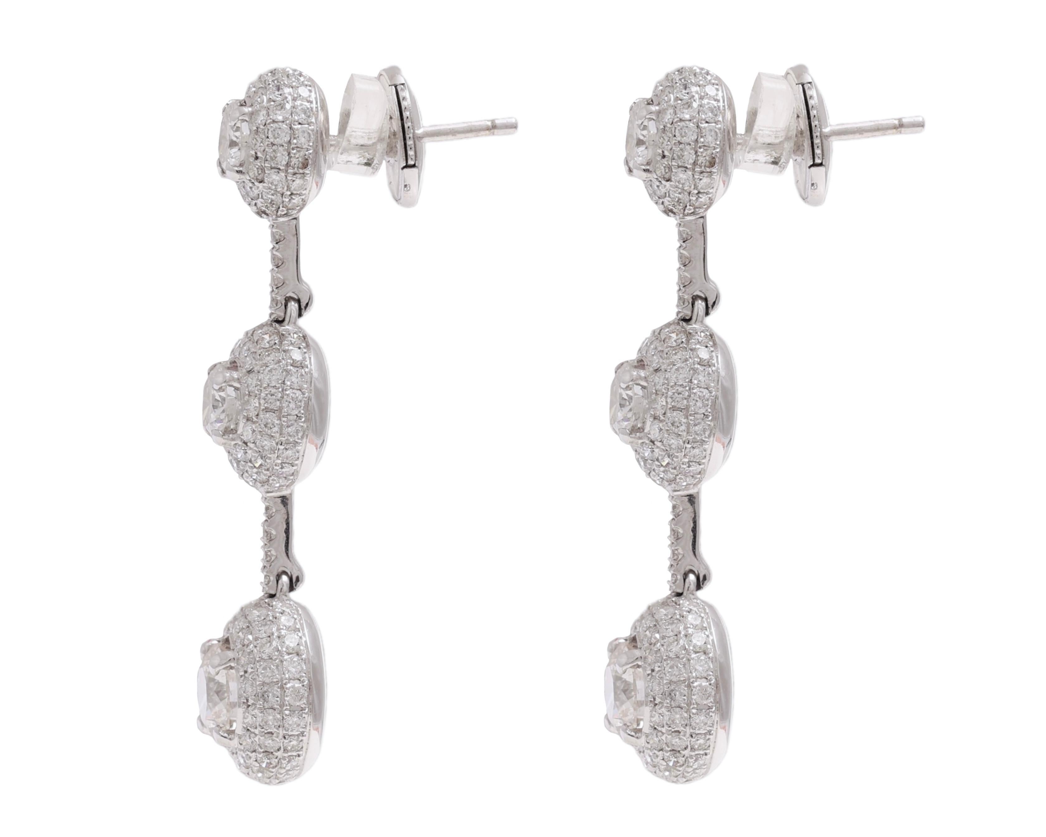 18 kt. Pendientes colgantes de oro blanco con 3,45 ct. Diamantes talla brillante Moderno en venta