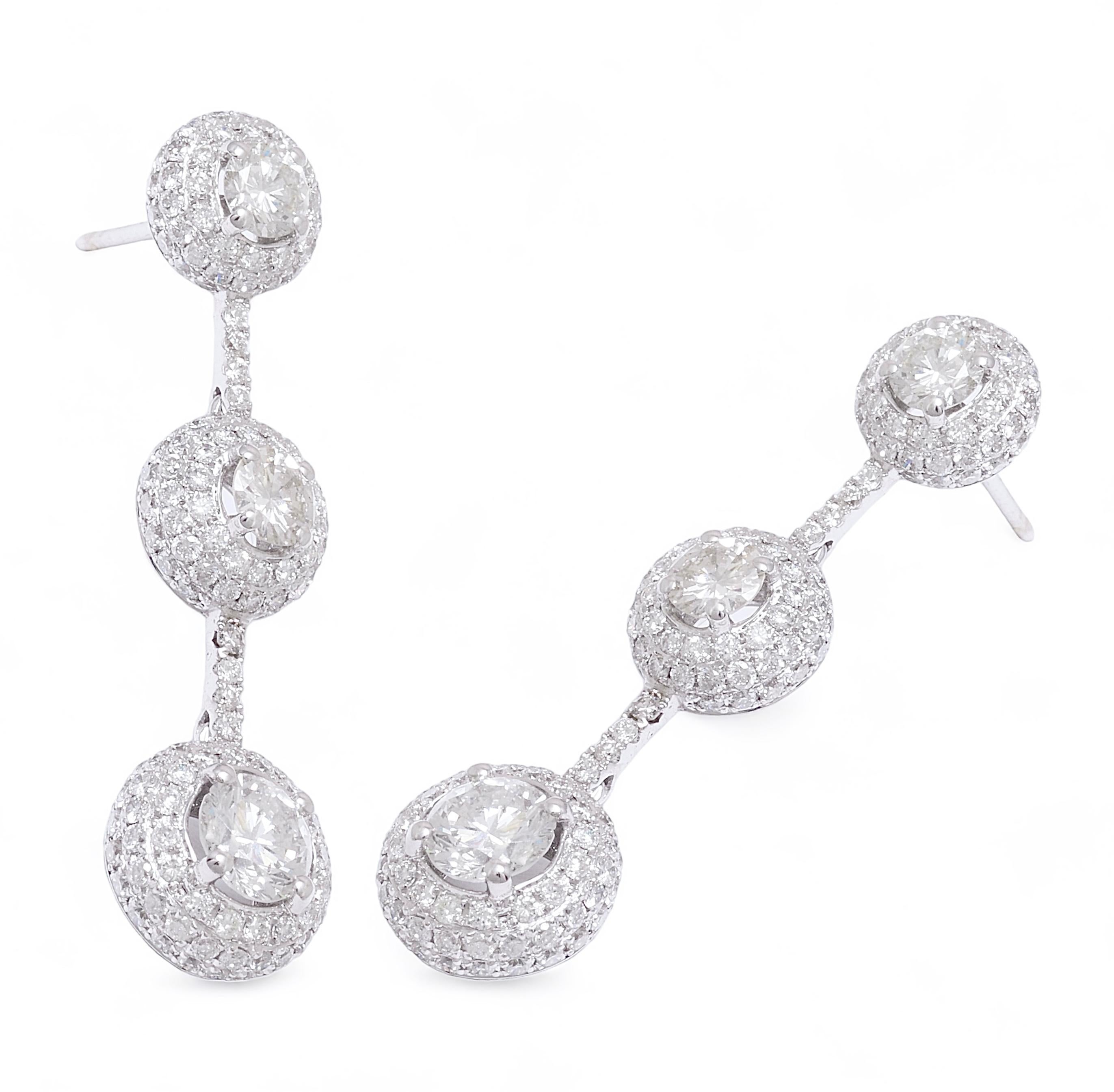 De las mujeres 18 kt. Pendientes colgantes de oro blanco con 3,45 ct. Diamantes talla brillante en venta