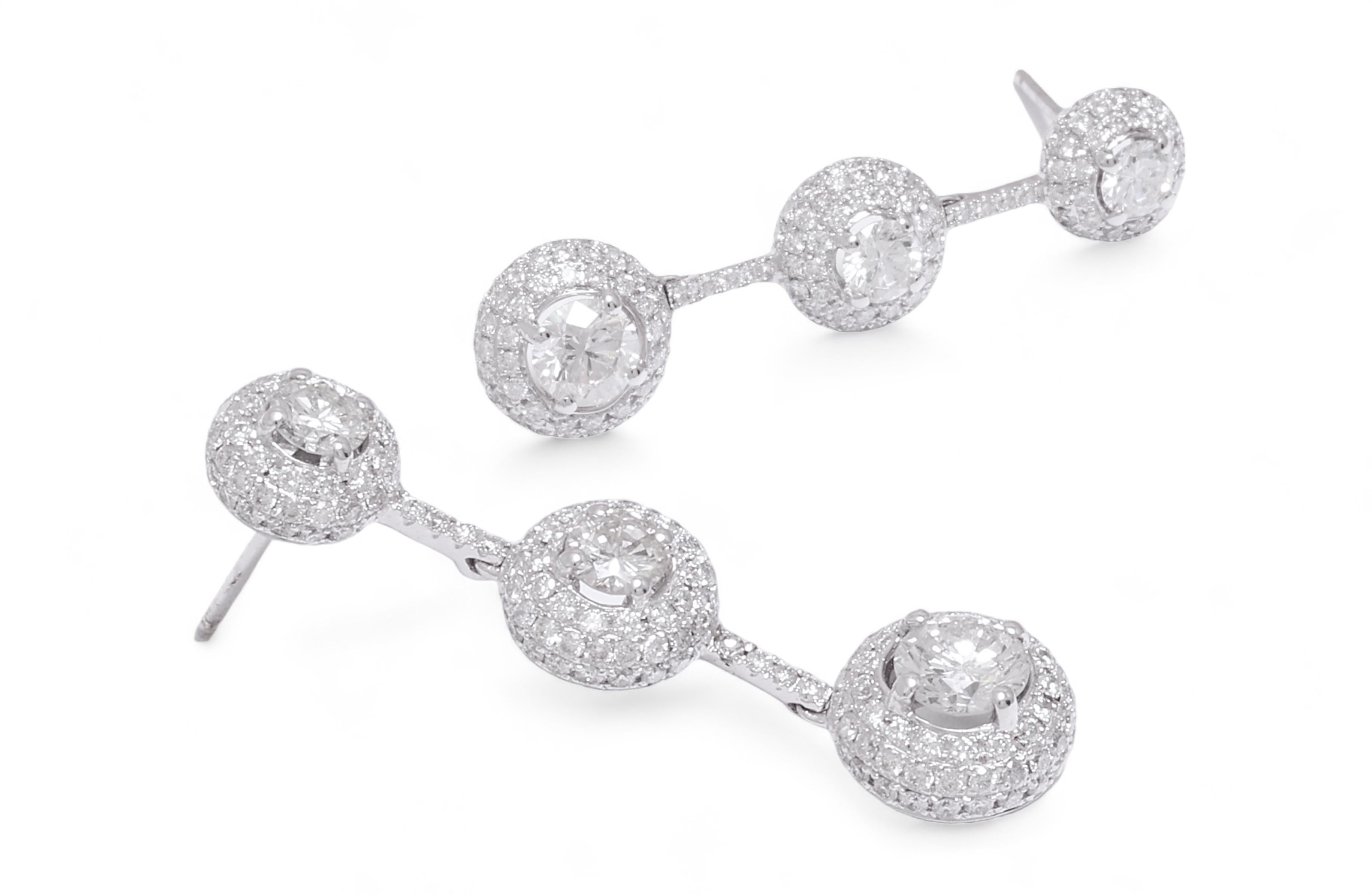 18 kt. Pendientes colgantes de oro blanco con 3,45 ct. Diamantes talla brillante en venta 1