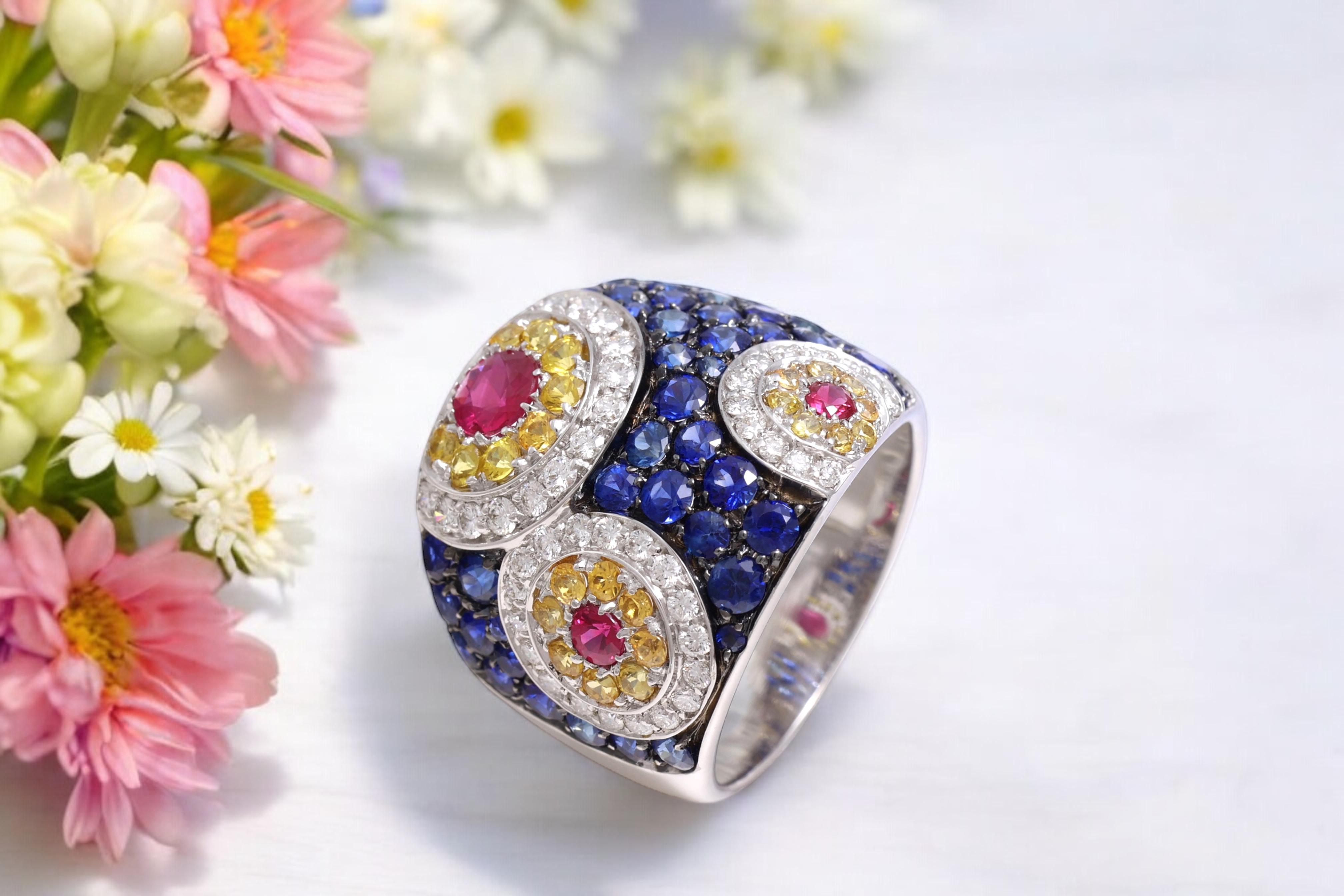 18 kt White Gold Design Ring, Sapphires, Rubies & Diamonds For Sale 10