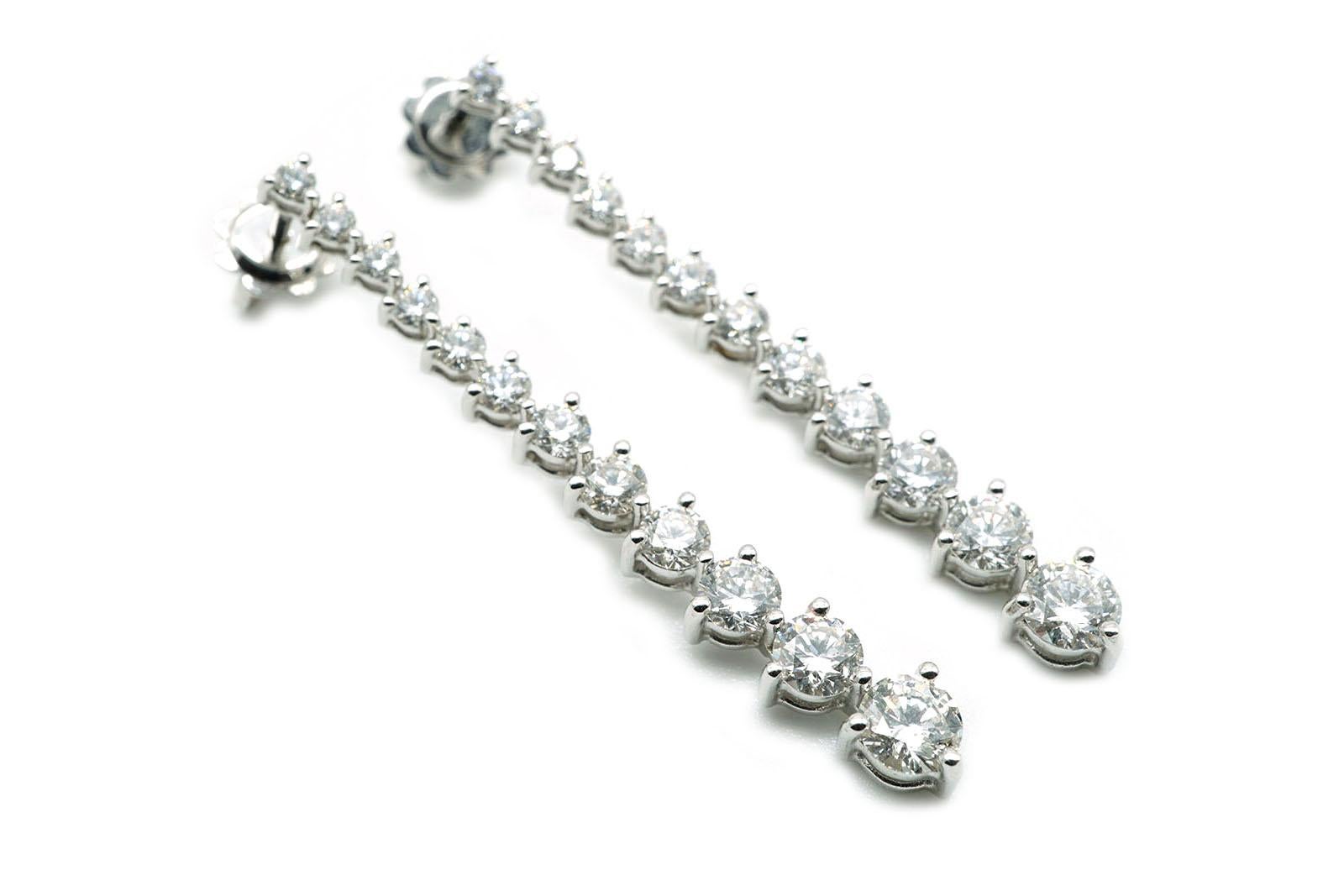 18 Kt White Gold Diamond Chandelier Earrings Ct 3.70 In New Condition For Sale In Cattolica, IT