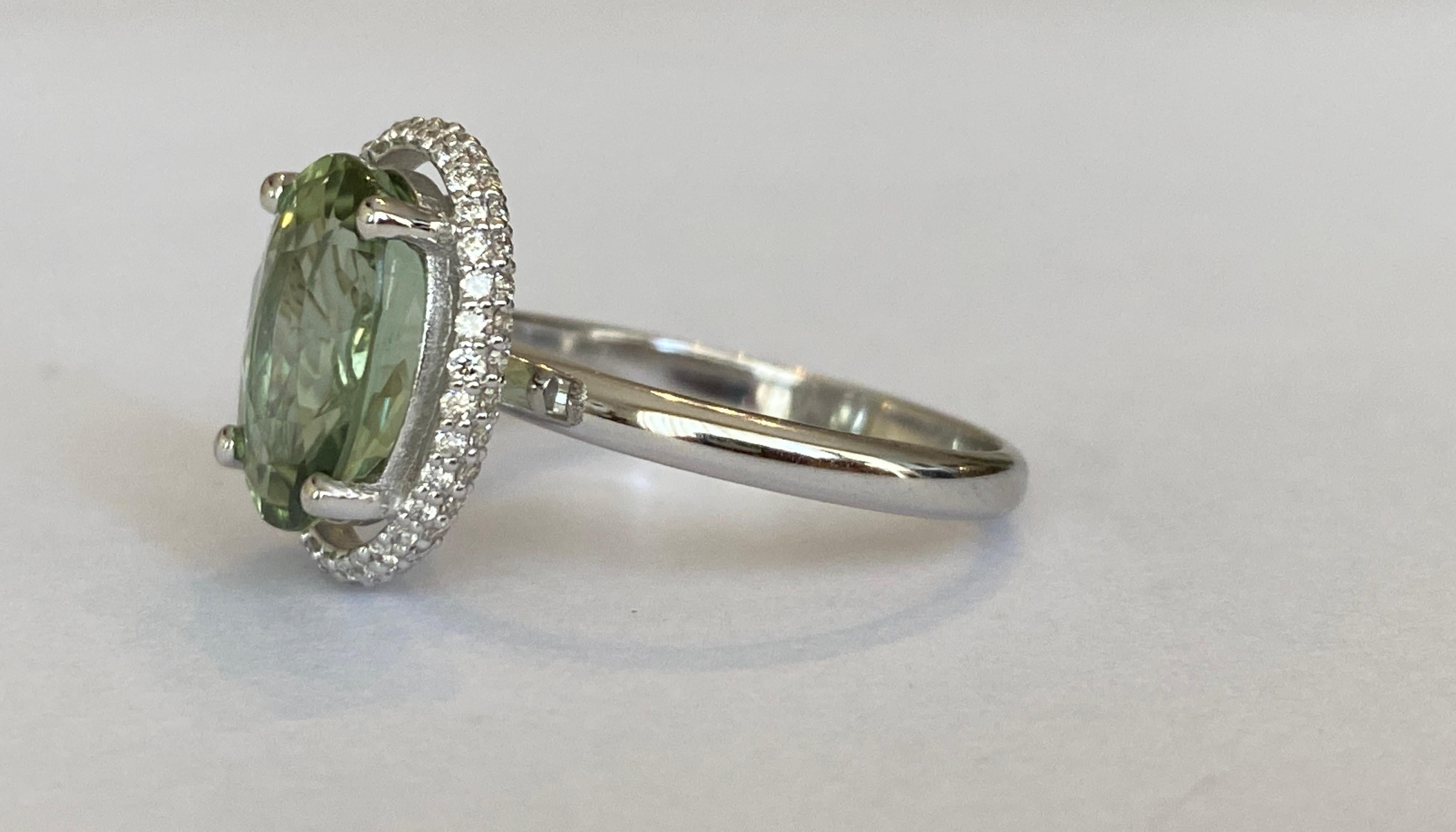 18 Karat White Gold Diamond Cocktail Ring with 3.63 Carat Tourmaline In New Condition For Sale In AMSTERDAM, NL
