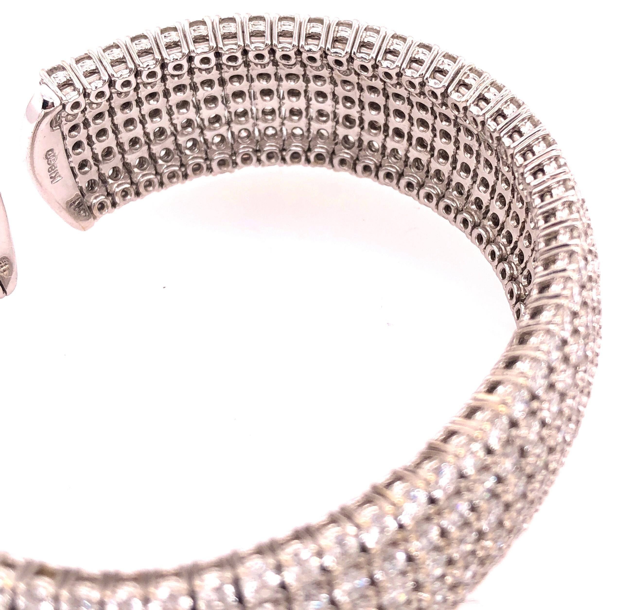 18 Karat White Gold and Diamond Cuff Bracelet Weighing Approx 32.89 Carat For Sale 6
