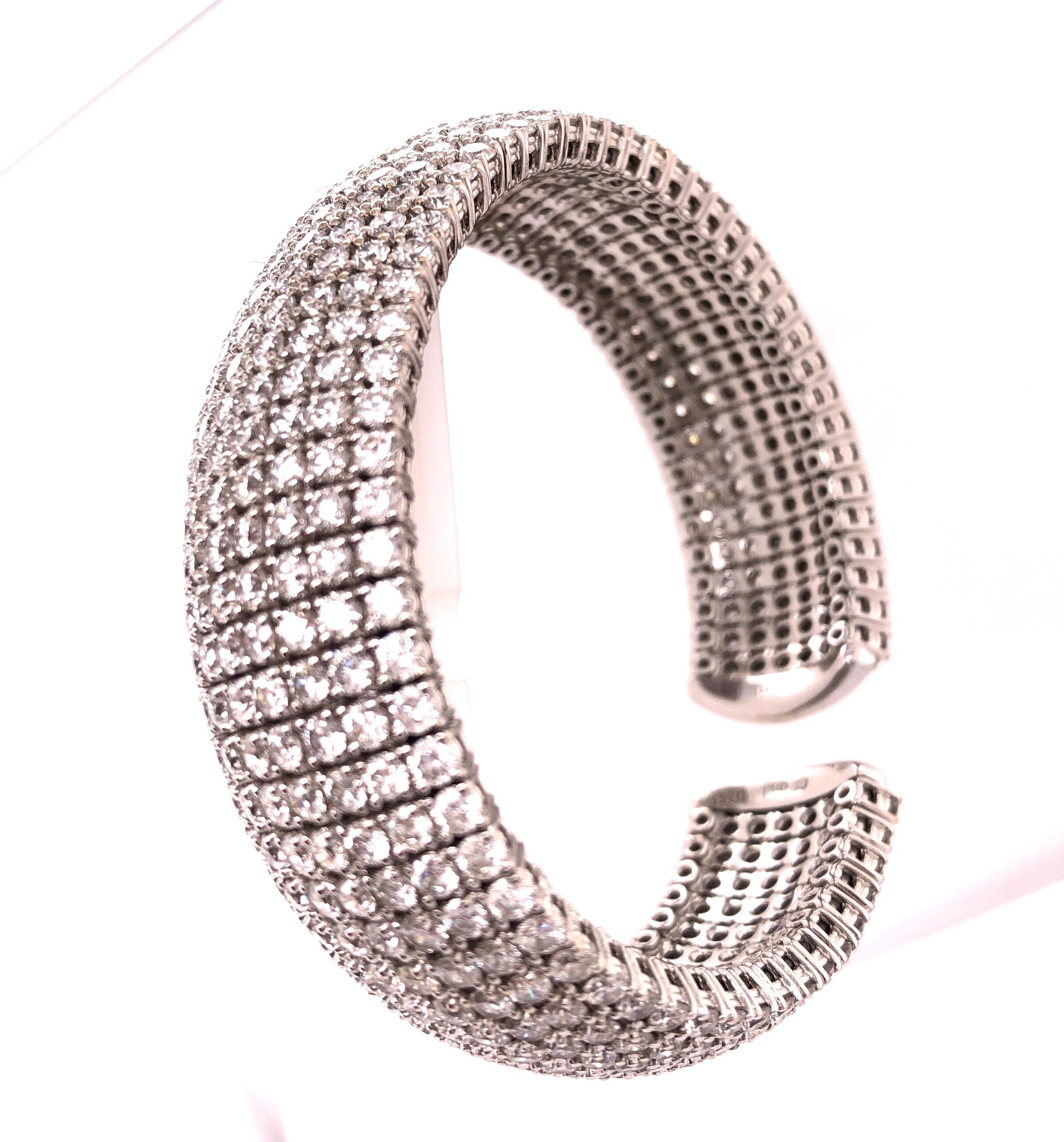 18 Karat White Gold and Diamond Cuff Bracelet Weighing Approx 32.89 Carat For Sale 2