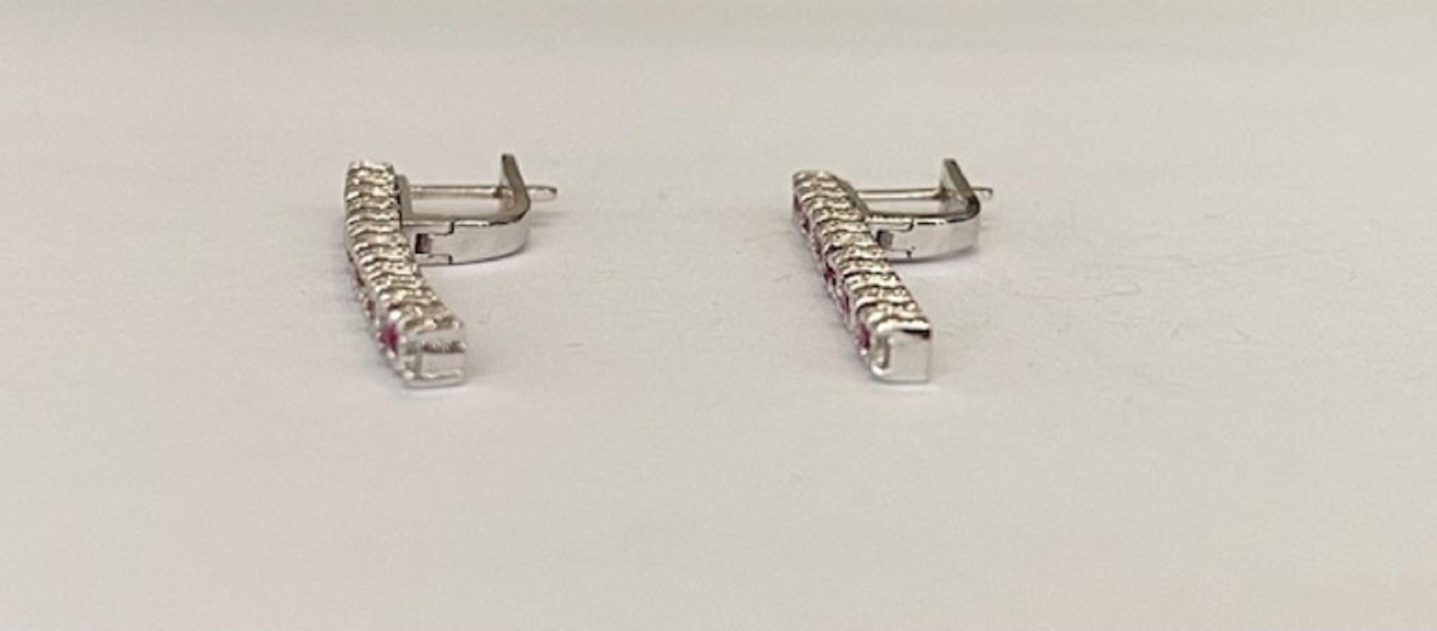 18 kt white gold Diamond Dangle earrings studs with Rubies For Sale 7