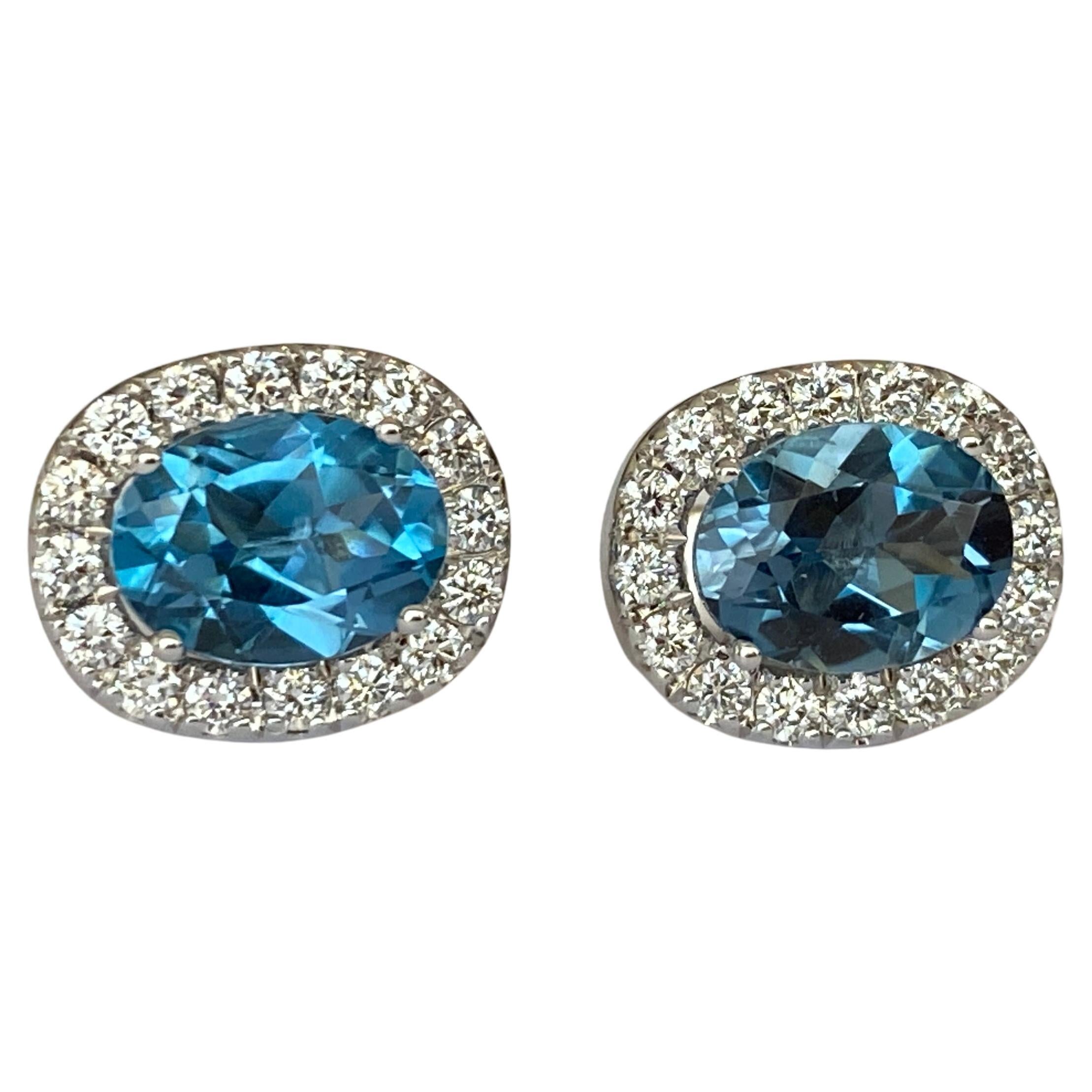 18 kt white gold Diamond earrings studs with 2.6 ct London Blue Topaz For Sale
