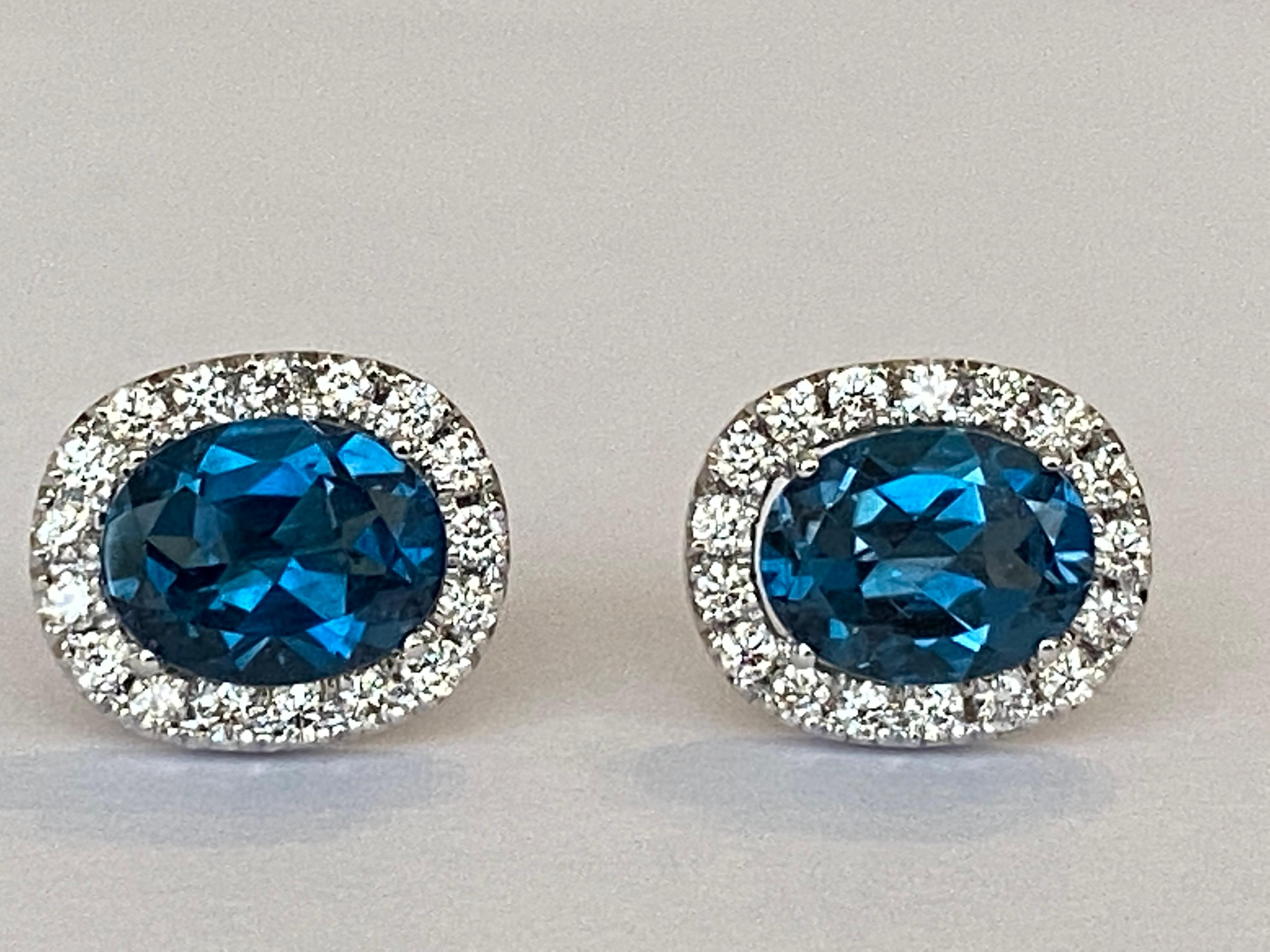 Women's 18 kt white gold Diamond earrings studs with London Blue Topaz For Sale