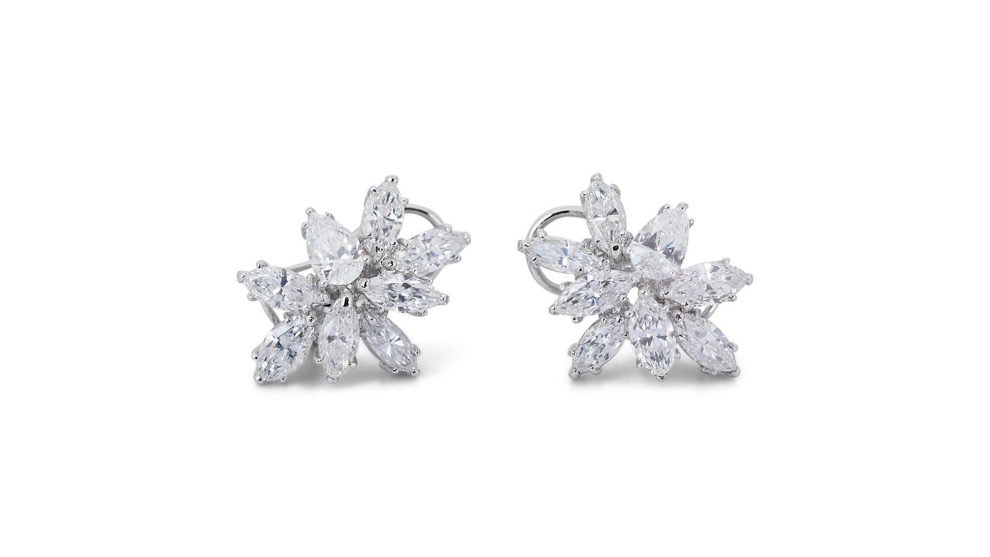 18 kt. White Gold Diamond Earrings with 6 ct Total Natural Diamonds - IGI Cert In New Condition In רמת גן, IL