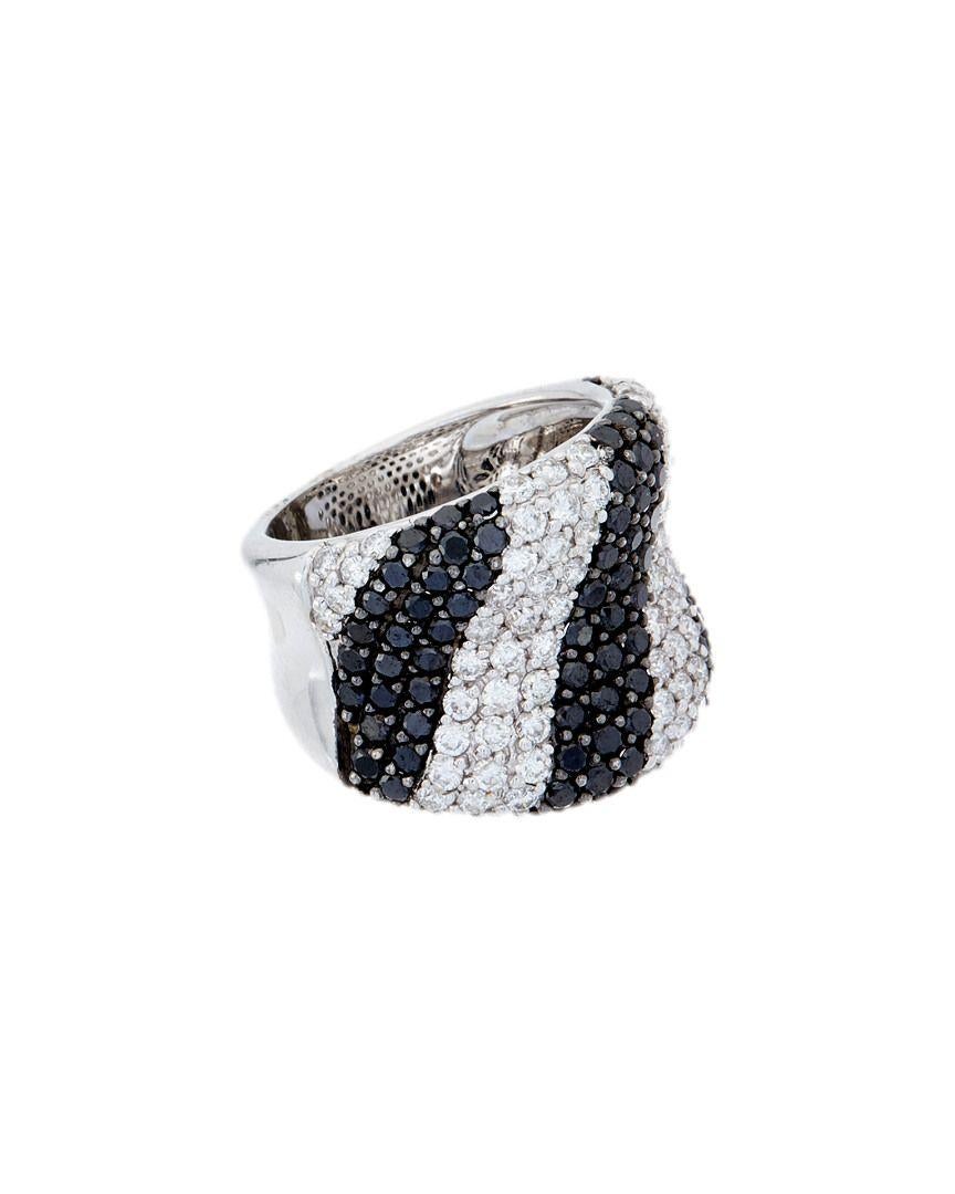 Taille ronde Bague mode en or blanc 18 carats ornée de diamants blancs et noirs de 2,20 carats en vente