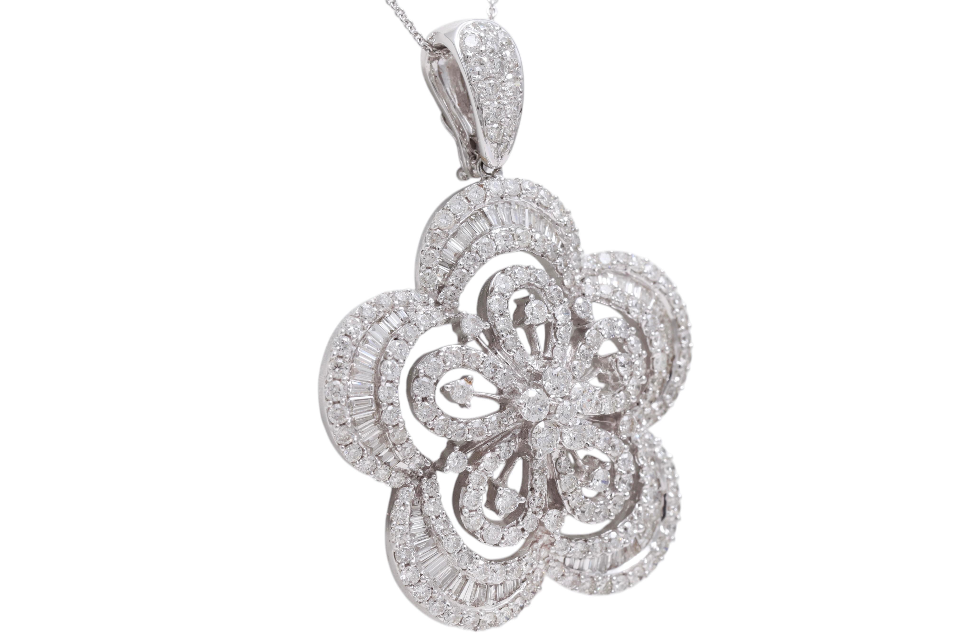 Brilliant Cut 18 Kt White Gold Diamond Pendant / Hanger, Brilliant & Taper Cut Diamonds For Sale