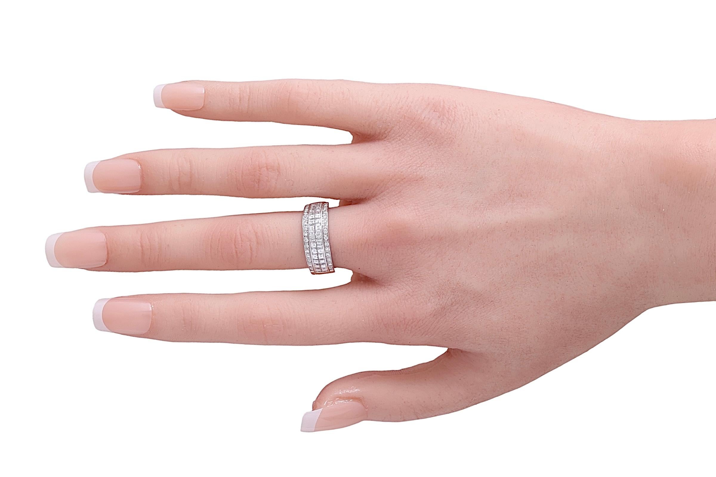 18 Kt White Gold Diamond Ring, Invisible Setting Square Cut Diamonds For Sale 7