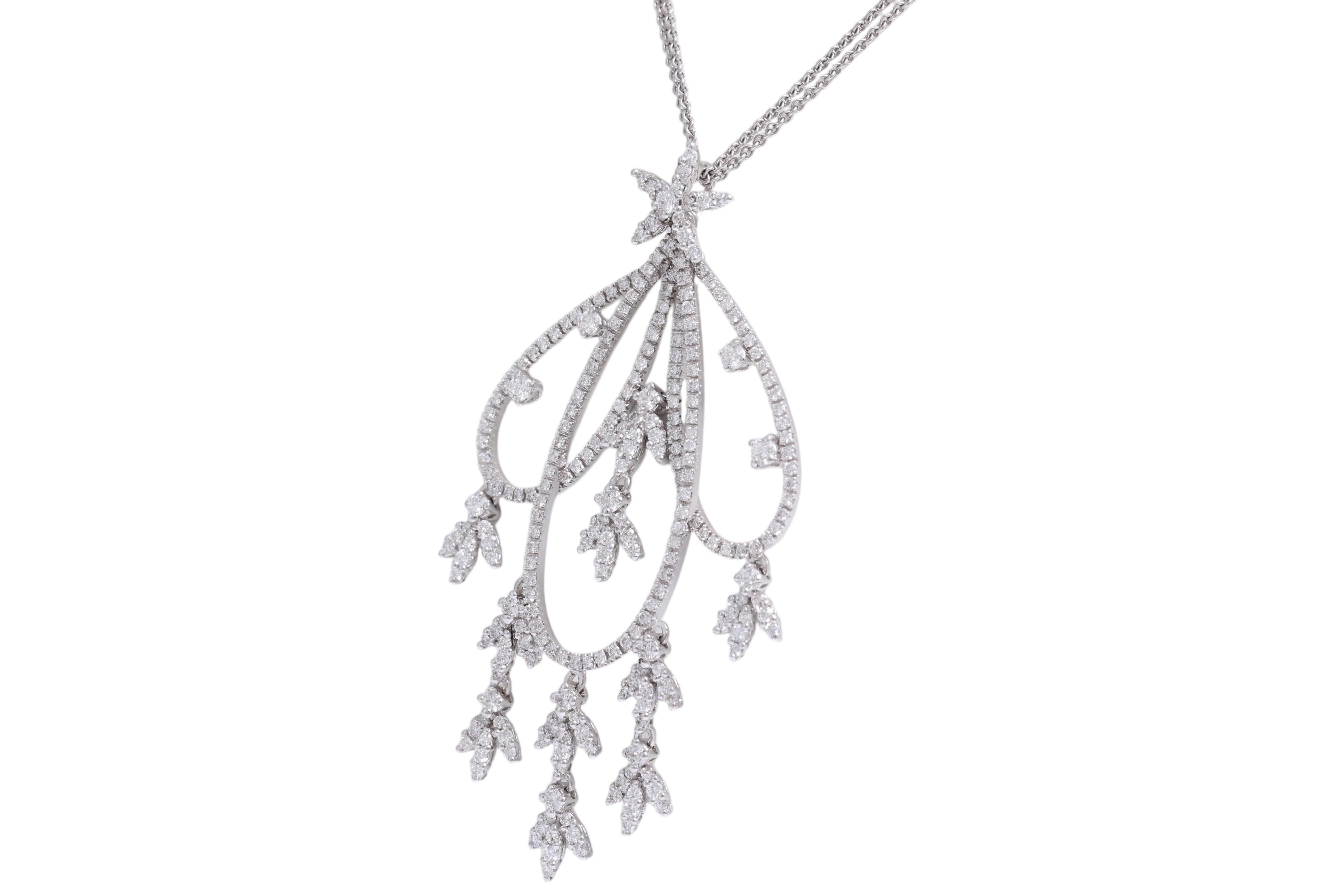 COLLANA MOBILE D'ORO BIANCO CON DIAMANTI

MATERIALE: oro bianco 18 kt

DIAMANTI: diamanti bianchi taglio brillante (insieme circa 3,85 carati G VS)

PESO: 24,8 gr / 0,875 oz / 15,90 dwt