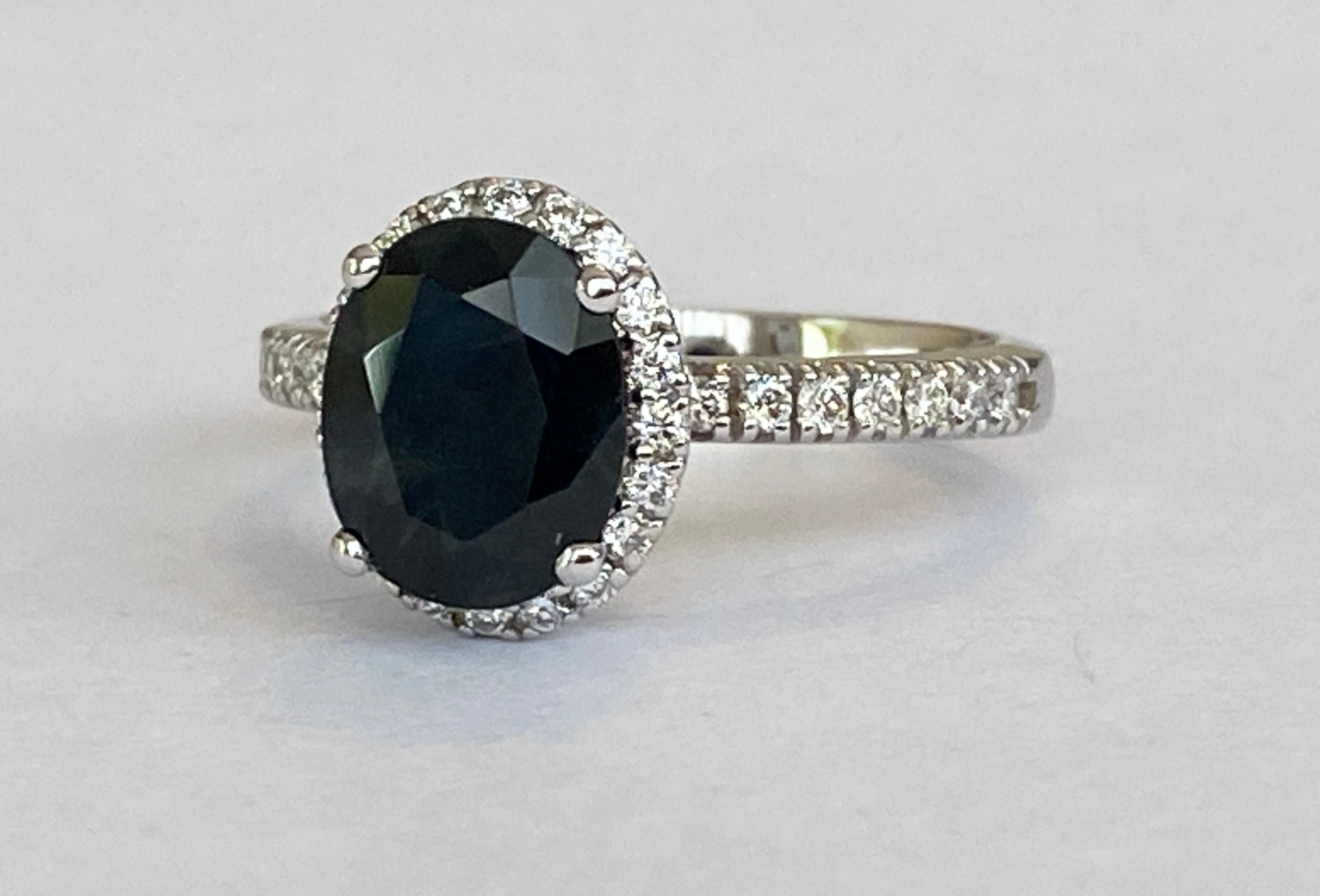 18 Kt. White Gold Diana Cocktail Ring with 2.70 Carat Sapphire and Diamonds For Sale 2