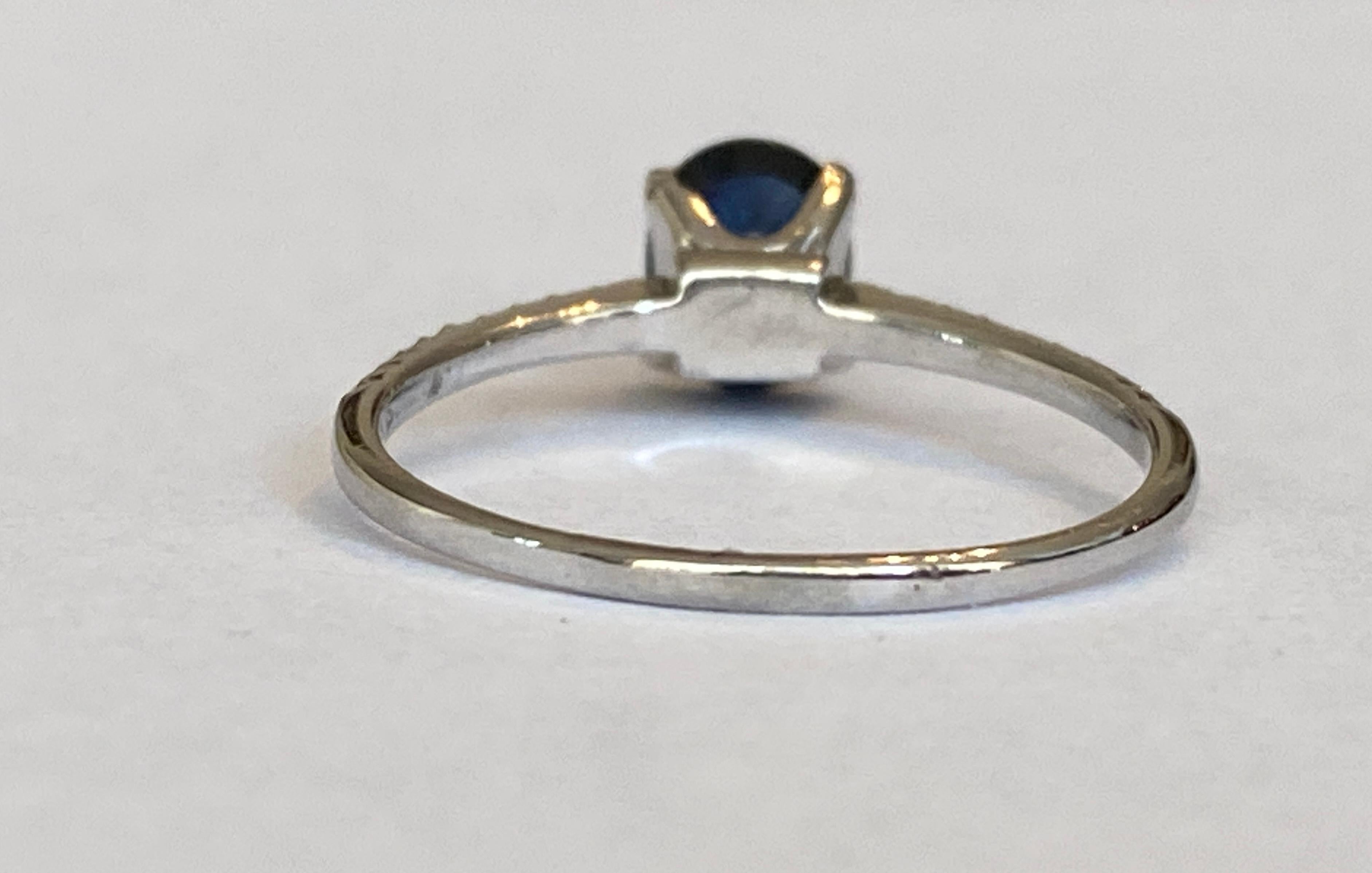 18 Kt. Anello Diana in oro bianco con zaffiro e diamanti da 1,00 carati in vendita 5