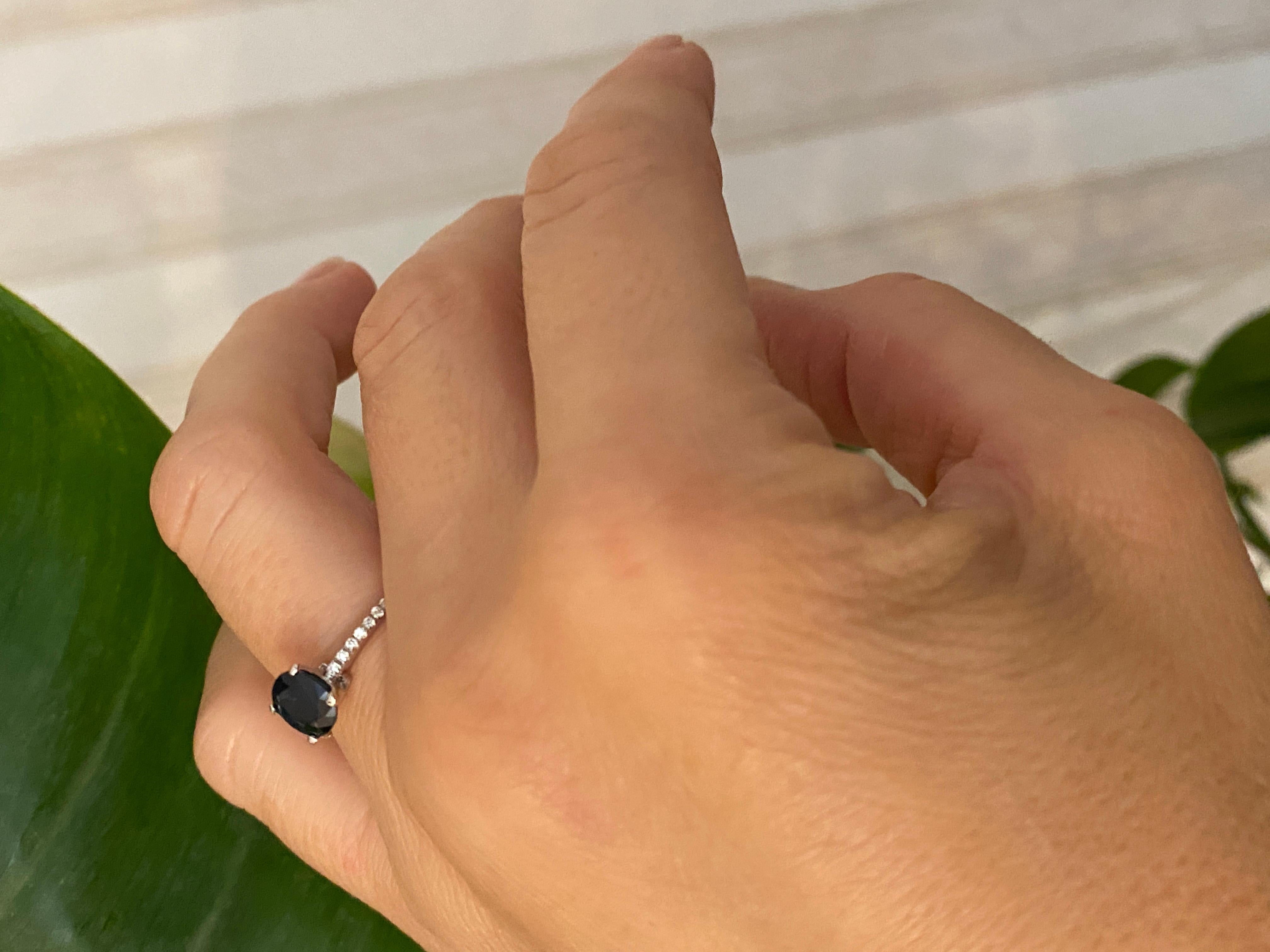 18 Kt. Anello Diana in oro bianco con zaffiro e diamanti da 1,00 carati in vendita 7