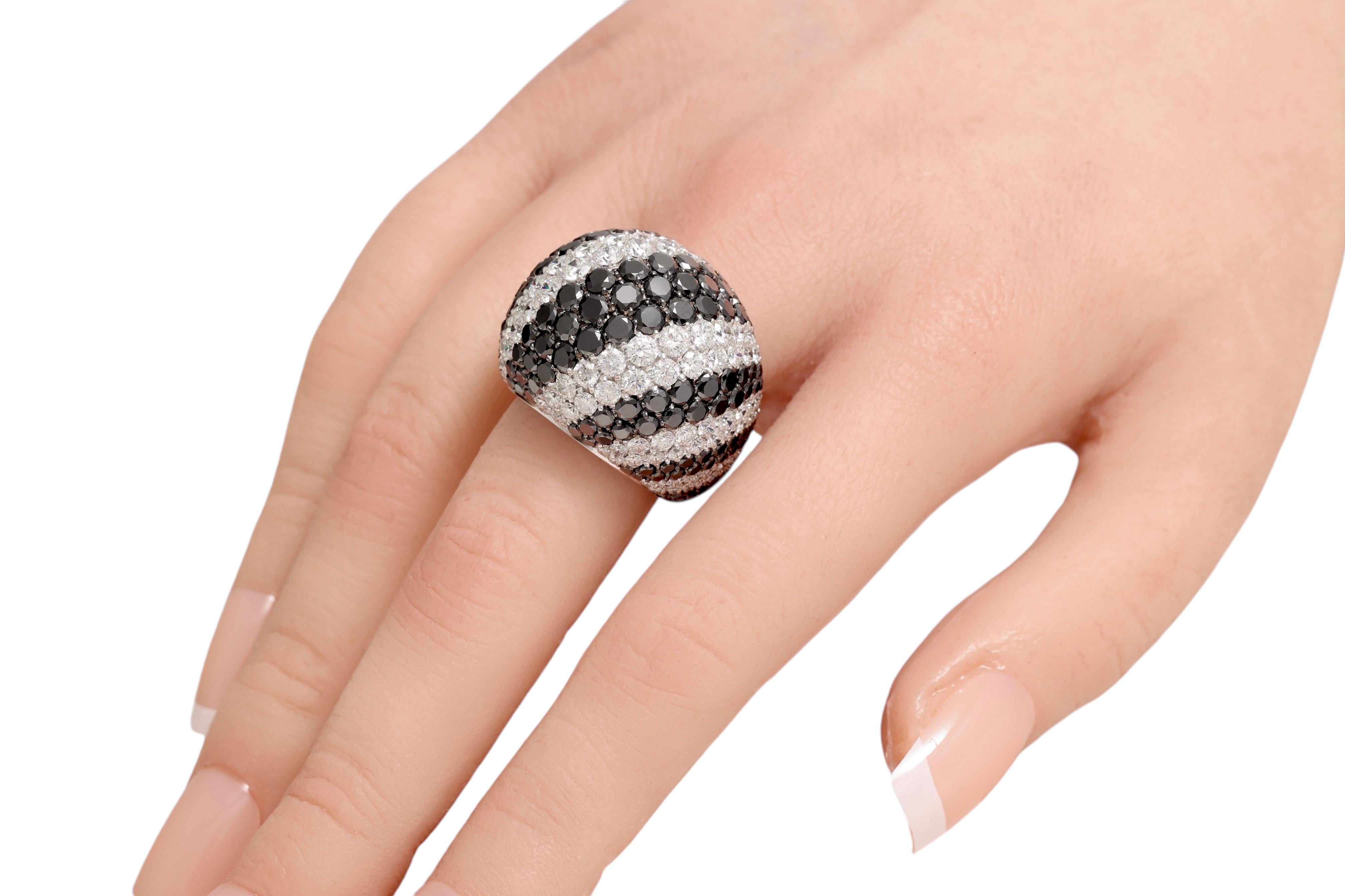 18 Kt White Gold Dome Full Pavé Diamond Ring, Black & White Diamonds For Sale 4