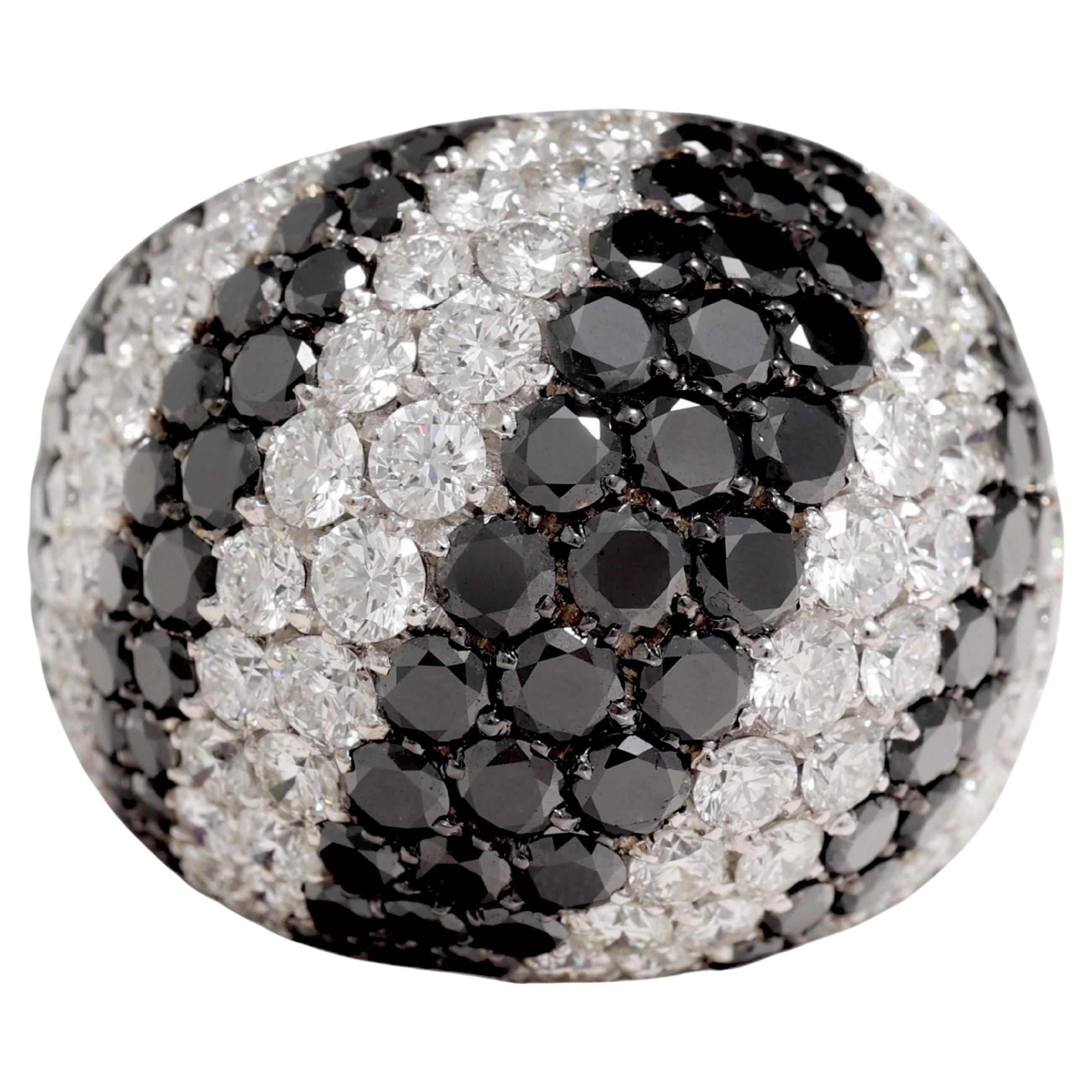 18 Kt White Gold Dome Full Pavé Diamond Ring, Black & White Diamonds