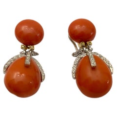 18 Kt White Gold Earrings, Natural Coral and Brilliant Cut Diamonds