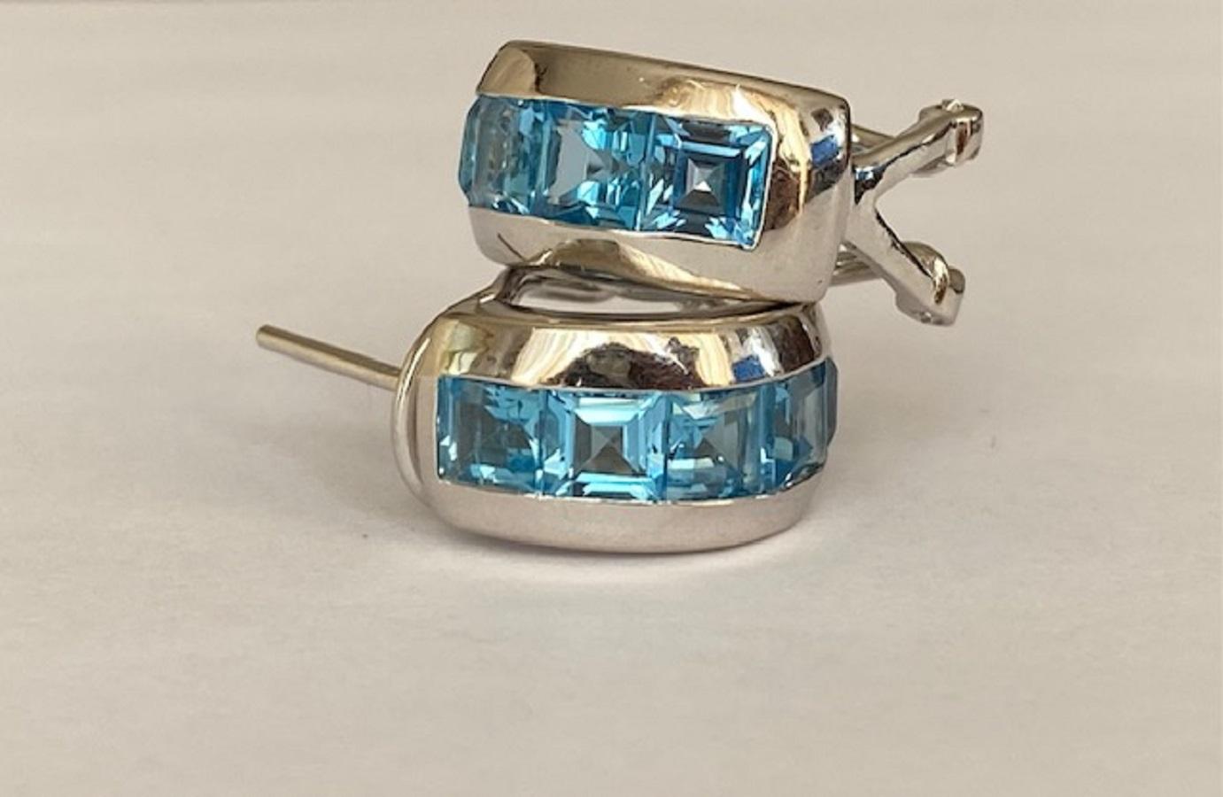 Donna 18 Kt. Cerchi in oro bianco  Orecchini con 4,00 Ct  Topazio blu svizzero in vendita
