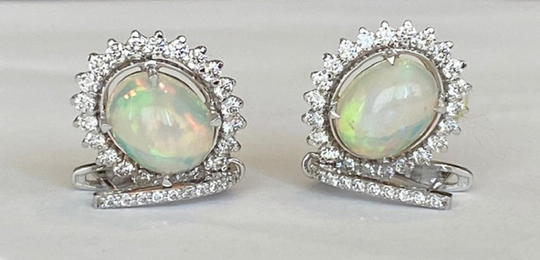18 Kt. White Gold Earrings with 4.15 Ct Opals and Diamonds In New Condition In AMSTERDAM, NL